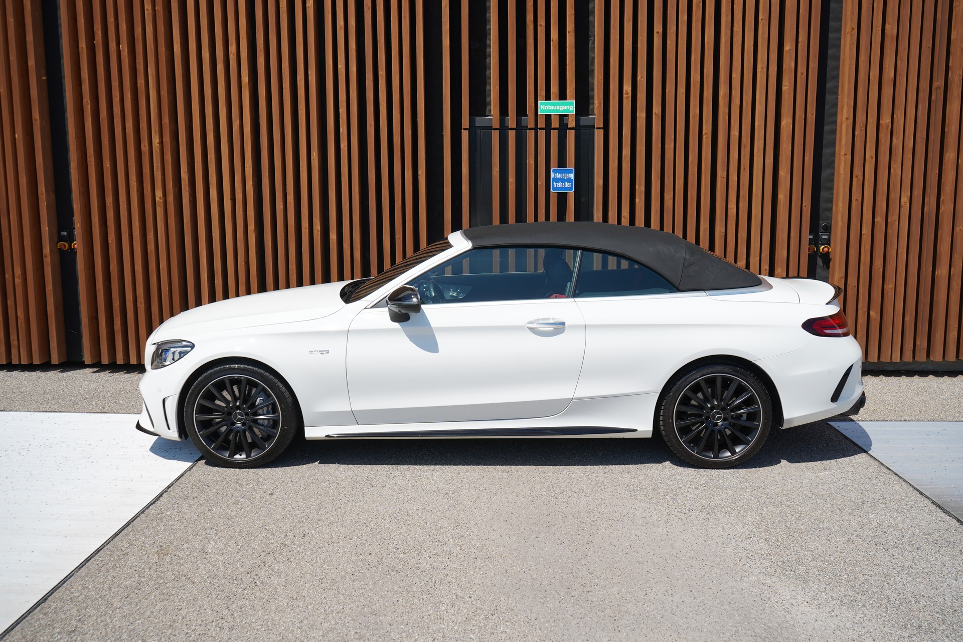 MERCEDES-BENZ C 43 CABRIOLET AMG NIGHT 4MATIC 9G-TRONIC l 390 PS-image-5