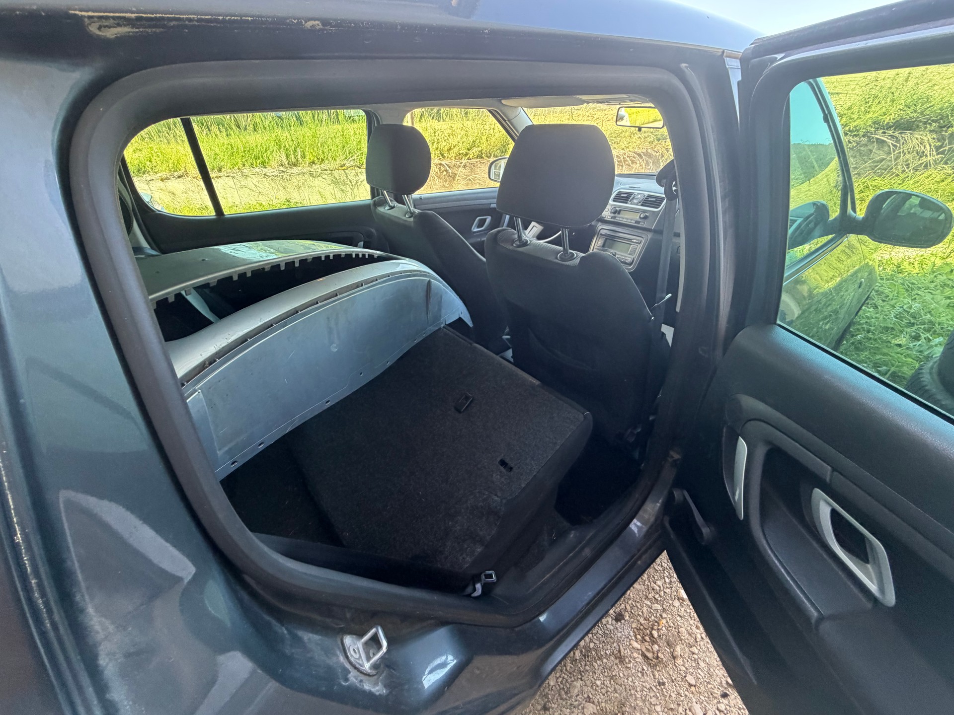 SKODA Fabia 1.4 Elegance-image-5