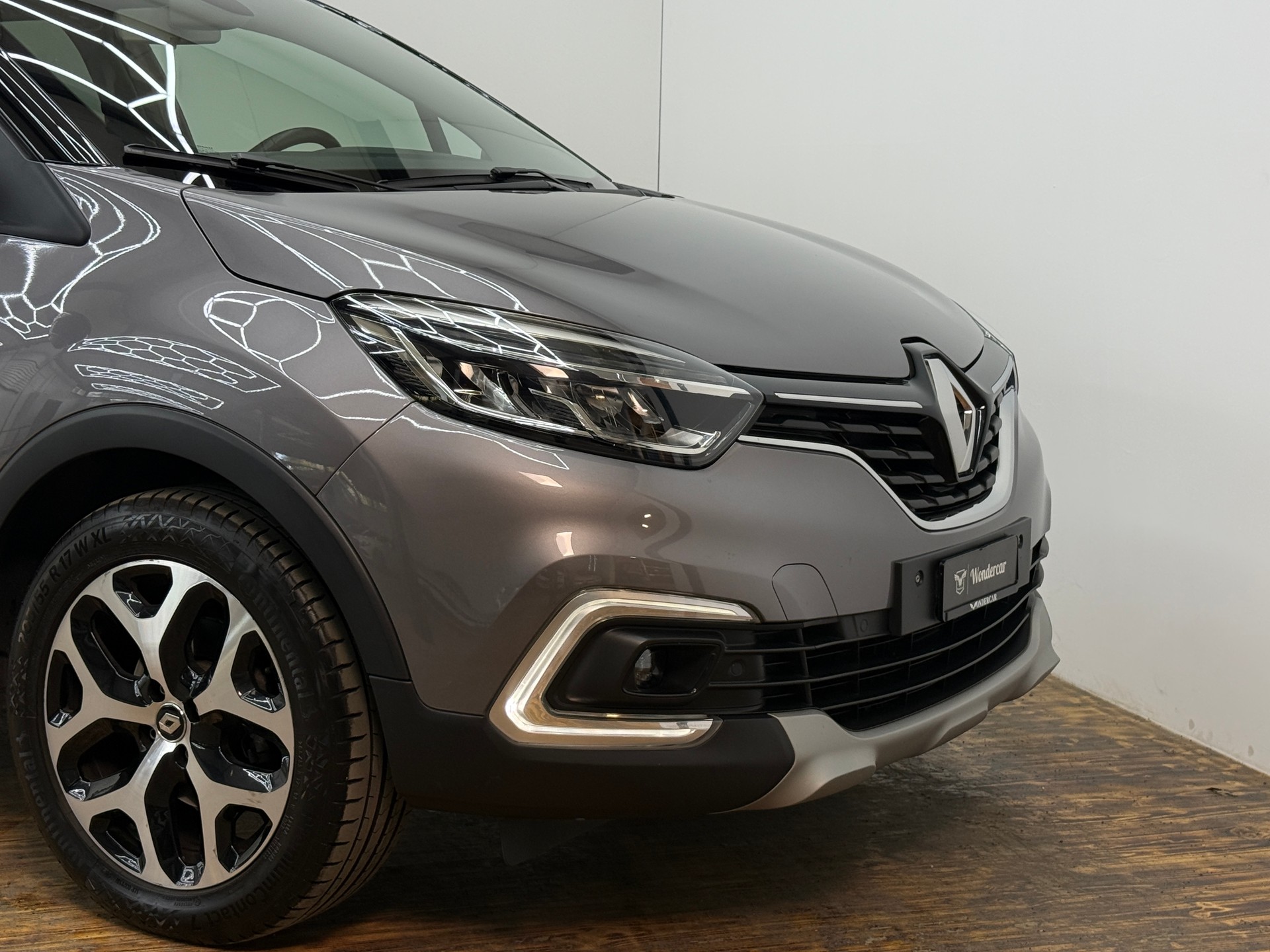 RENAULT Captur 1.3 T 16V Intens EDC-image-1