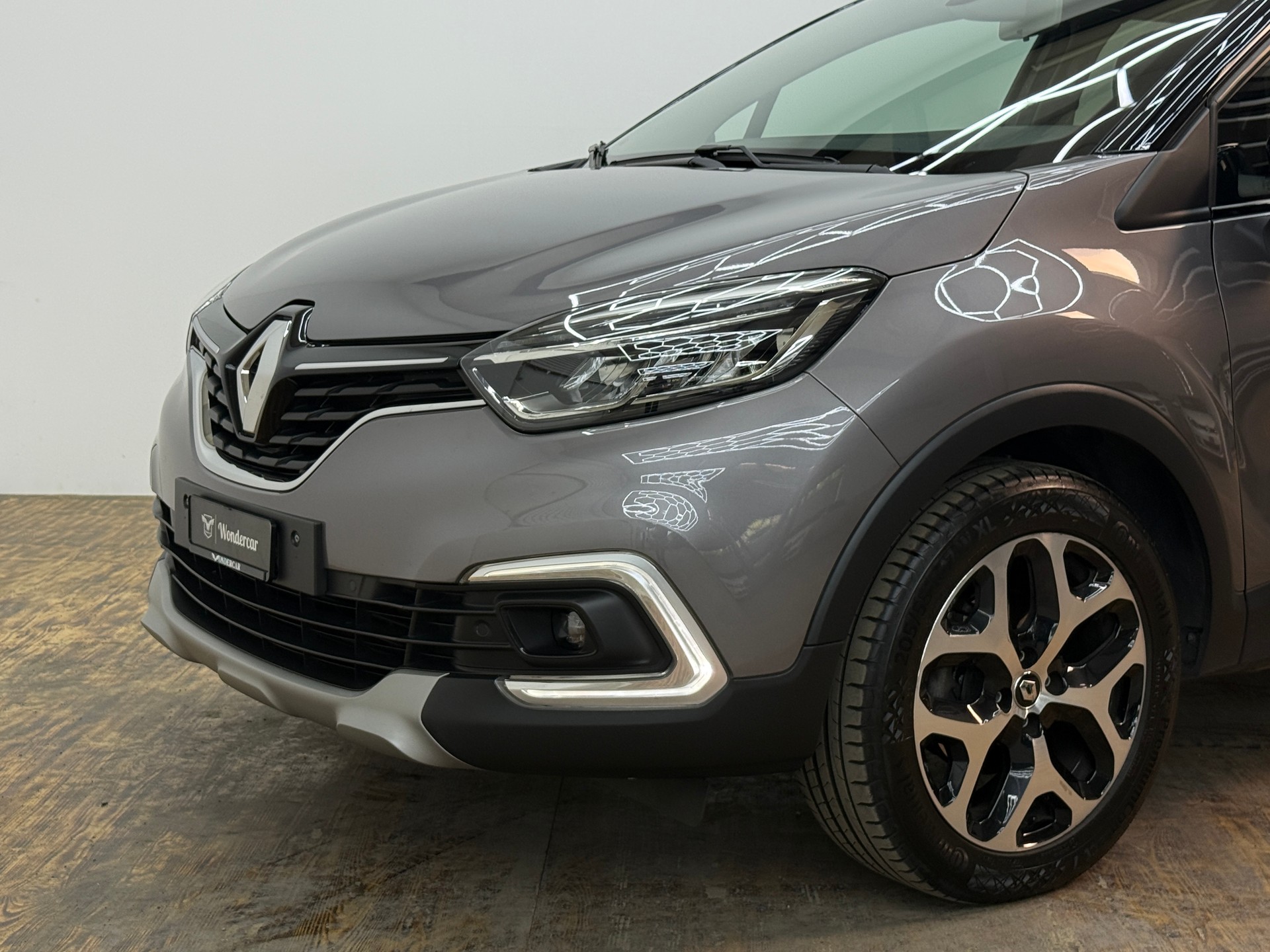 RENAULT Captur 1.3 T 16V Intens EDC-image-4