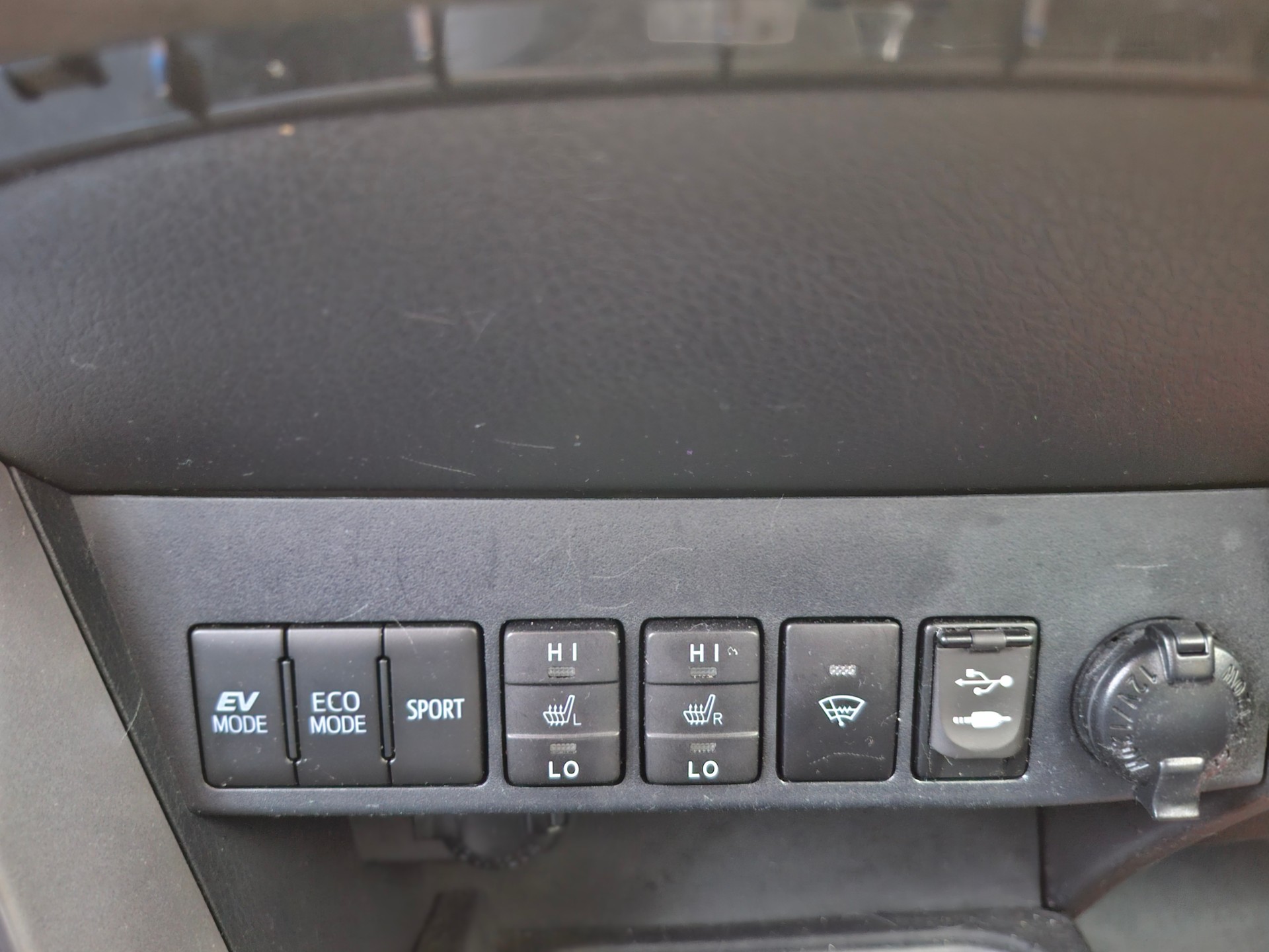 TOYOTA RAV-4 2.5 HSD Sol e-CVT-image-13