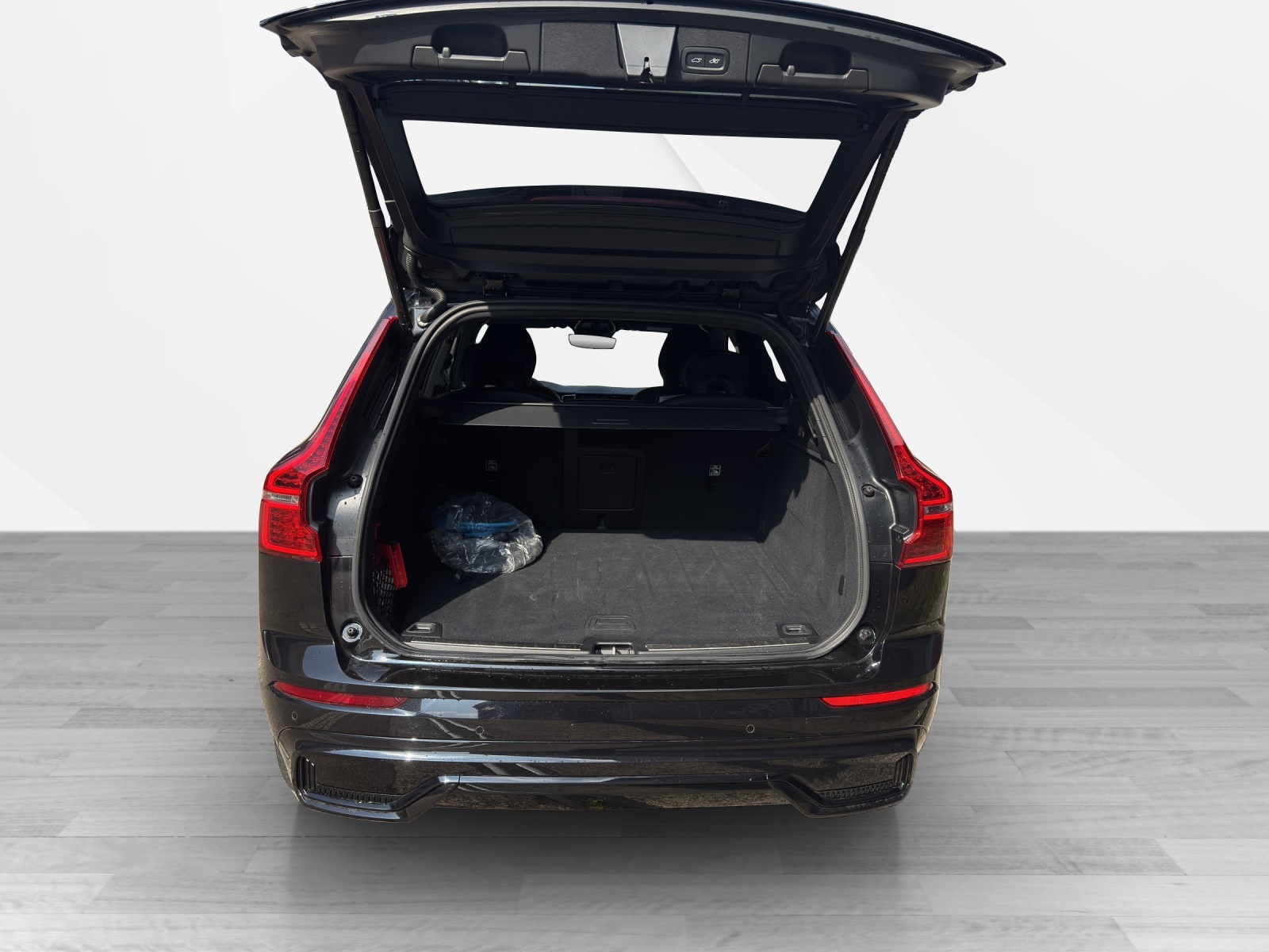 VOLVO XC60 T8 eAWD PluginHybrid Plus Dark Geartronic-image-12