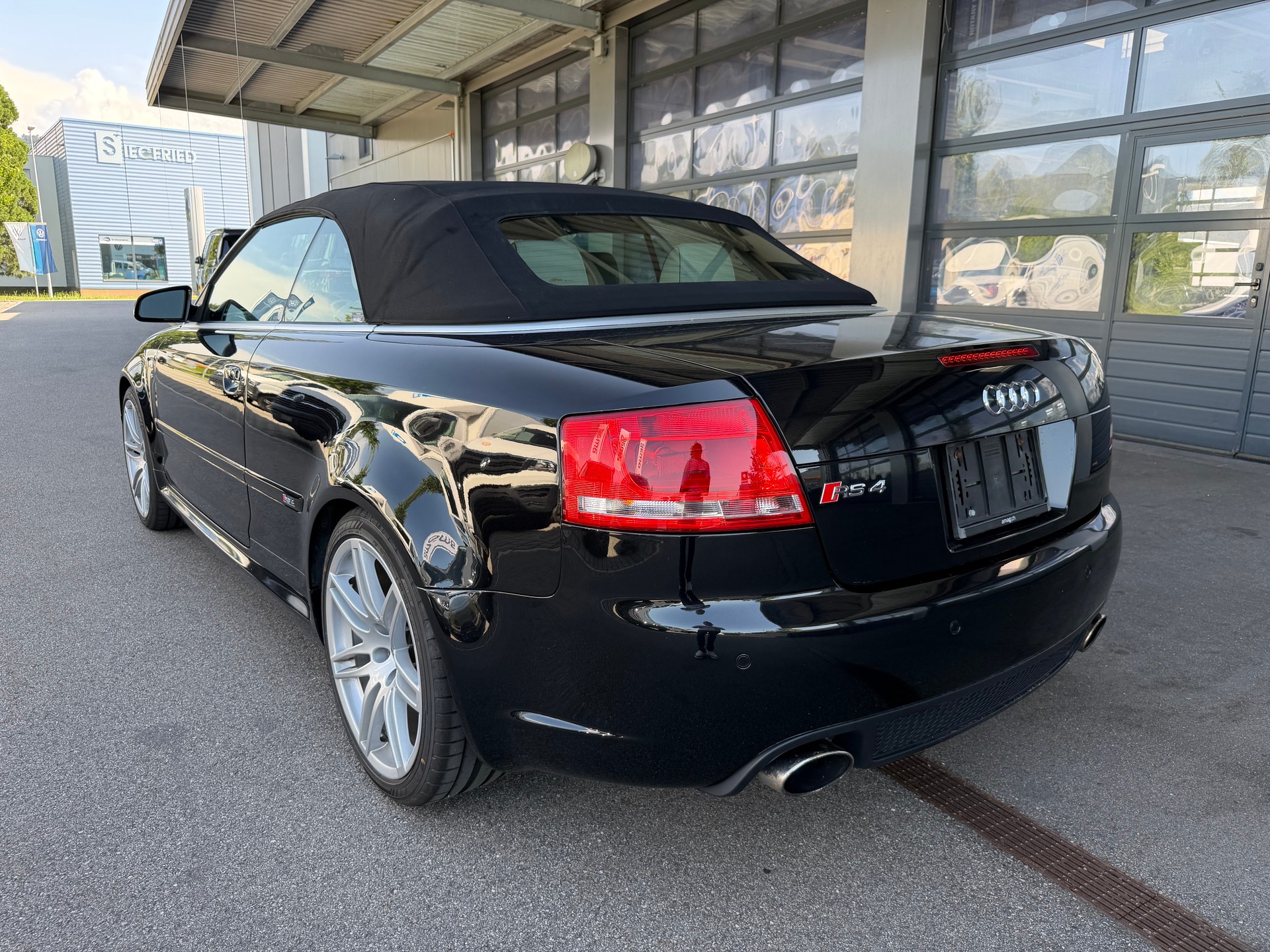 AUDI RS4 Cabriolet 4.2 V8 quattro-image-7