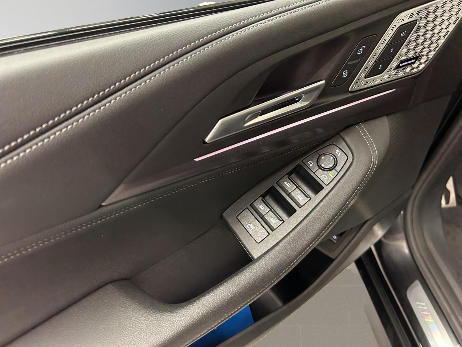 BMW 218d SDKG Active Tourer-image-12