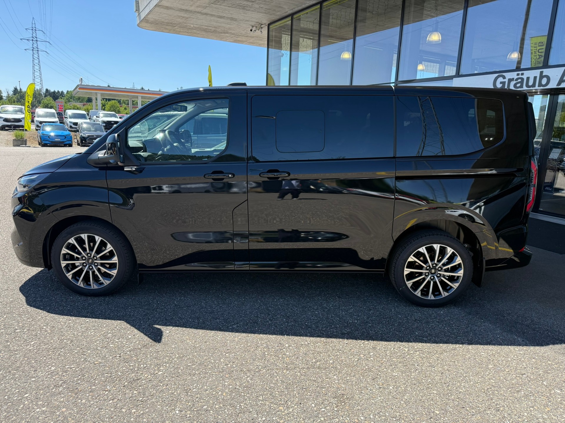 FORD Tourneo Bus 320 L1H1 TitaniumX Automat 4x4-image-3