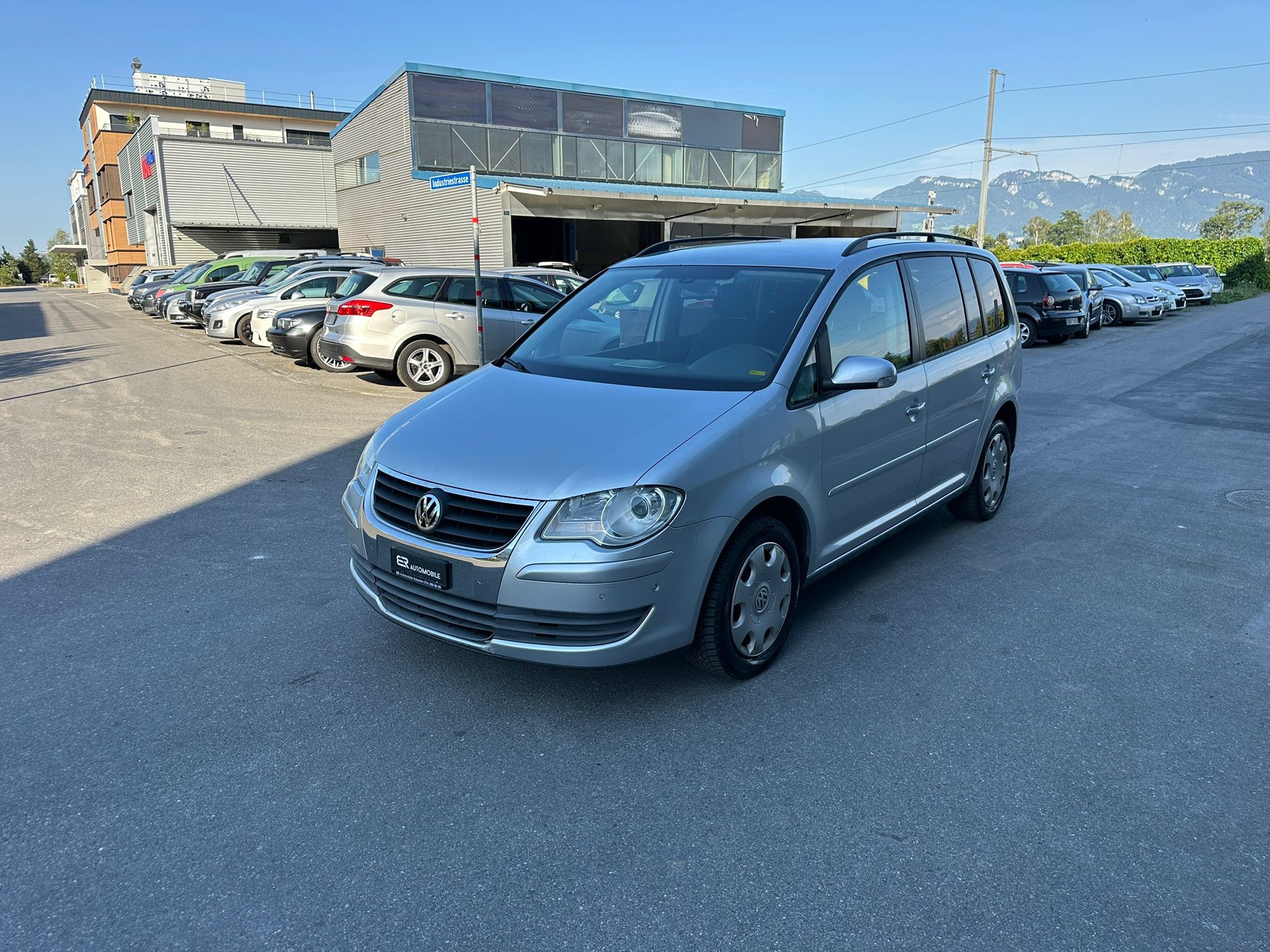 VW Touran 2.0 TDI Trendline-image-0