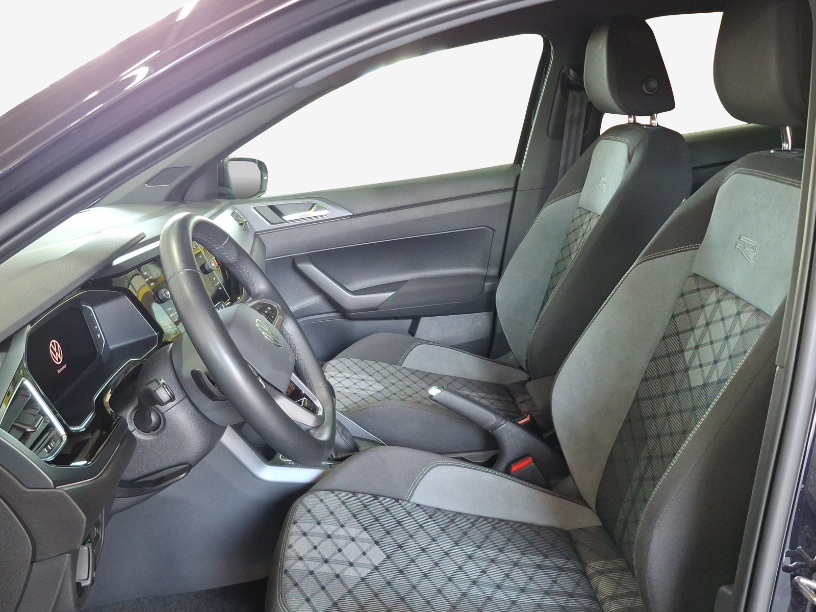 VW Polo 1.0 TSI R-Line DSG-image-7