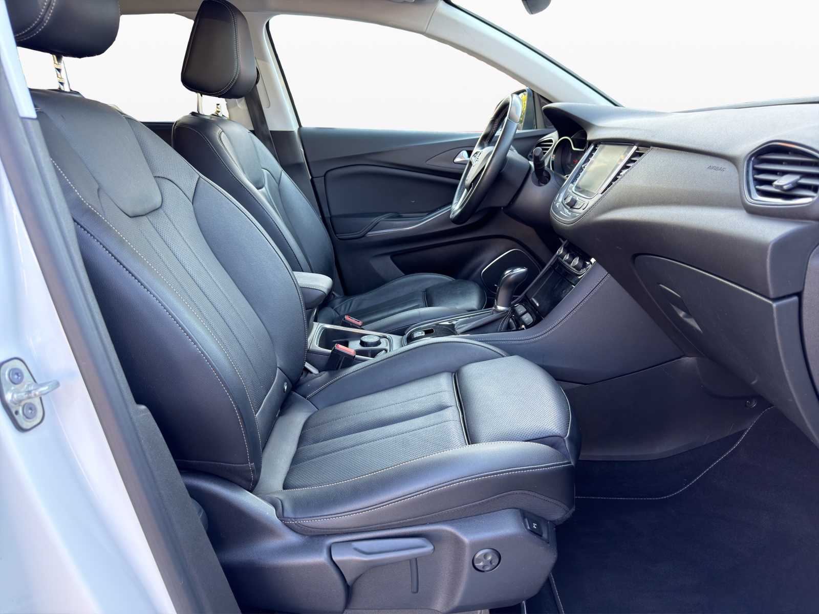 OPEL Grandland X 1.6CDTi Excellence Automatik-image-14