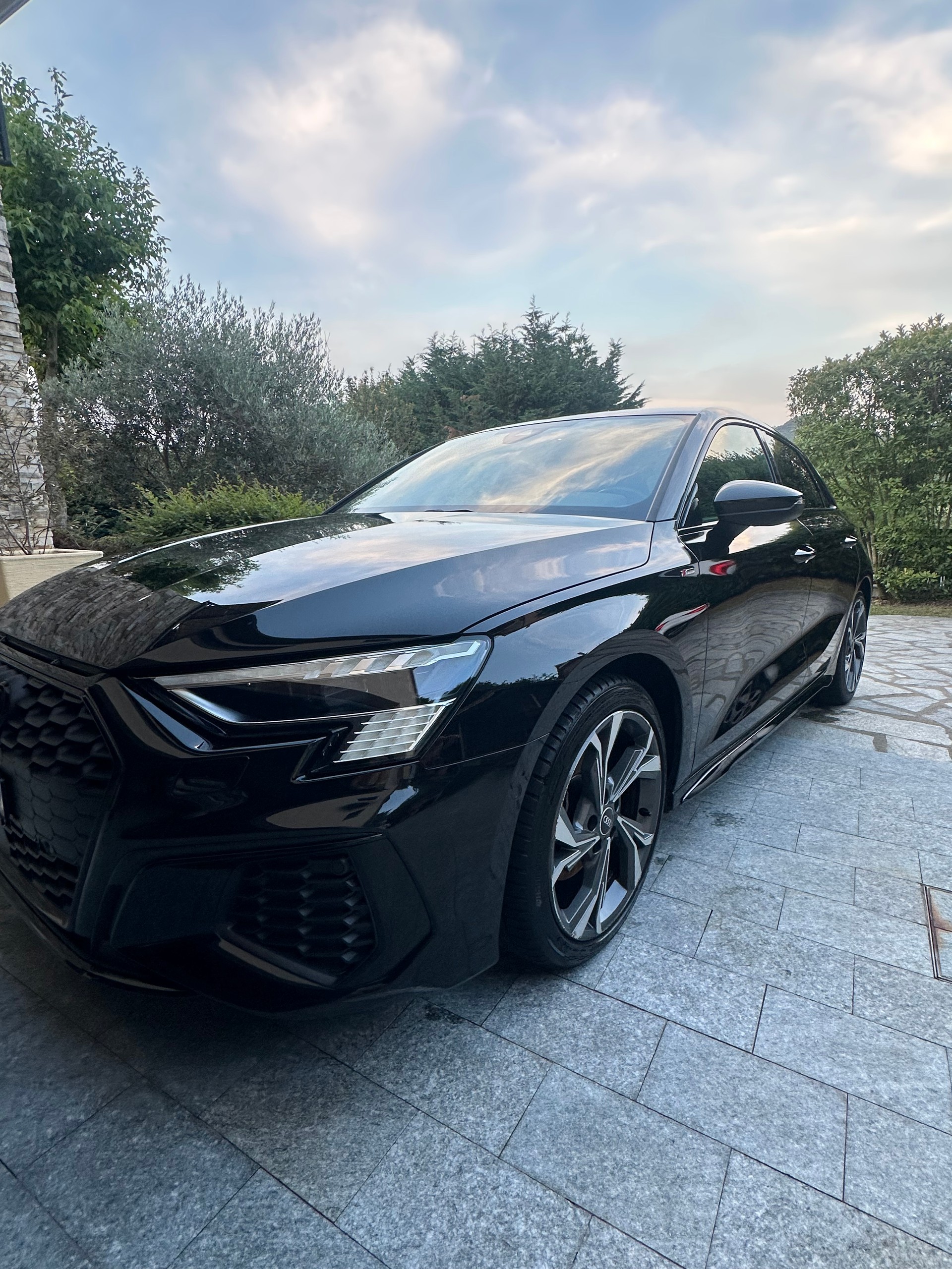AUDI Sportback S line edition-image-0