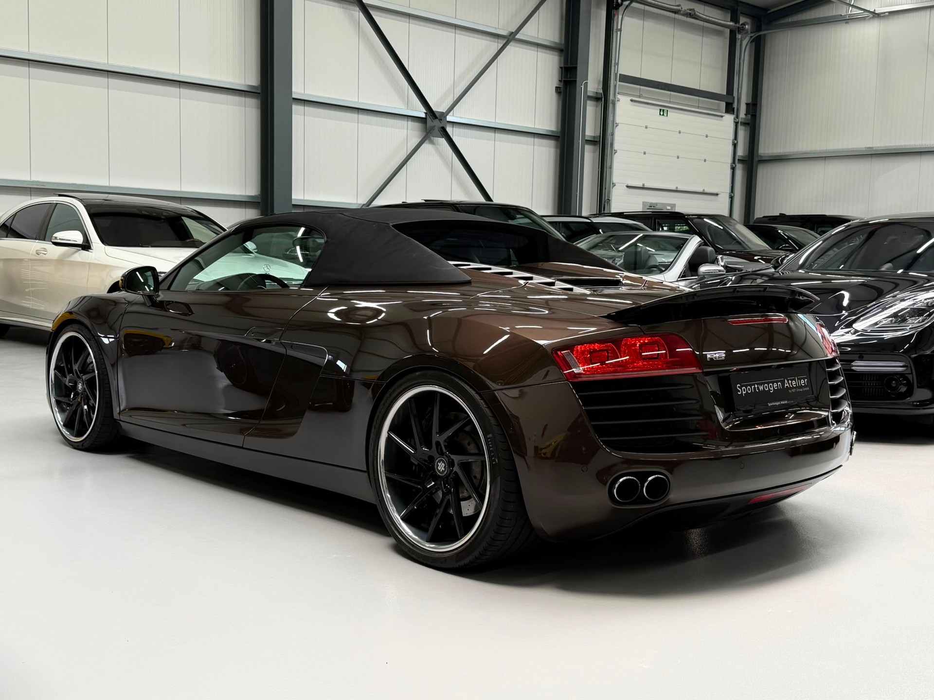 AUDI R8 Spyder 4.2 R-Tronic-image-3