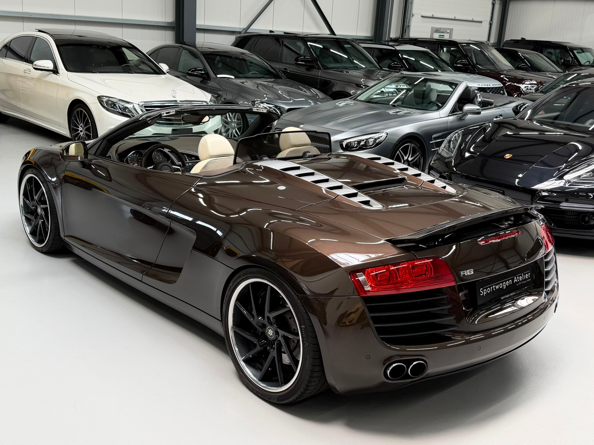 AUDI R8 Spyder 4.2 R-Tronic-image-5