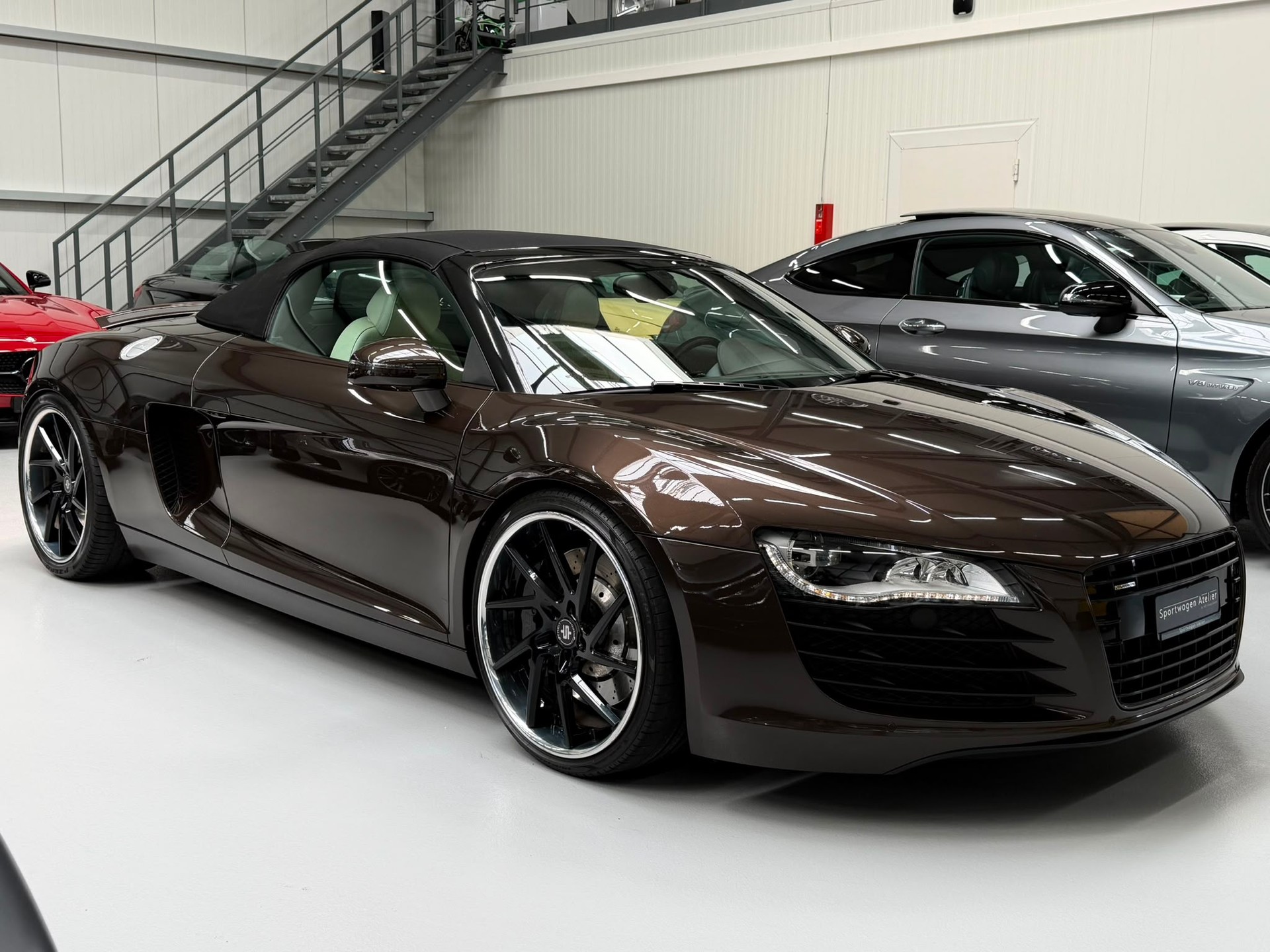 AUDI R8 Spyder 4.2 R-Tronic-image-12