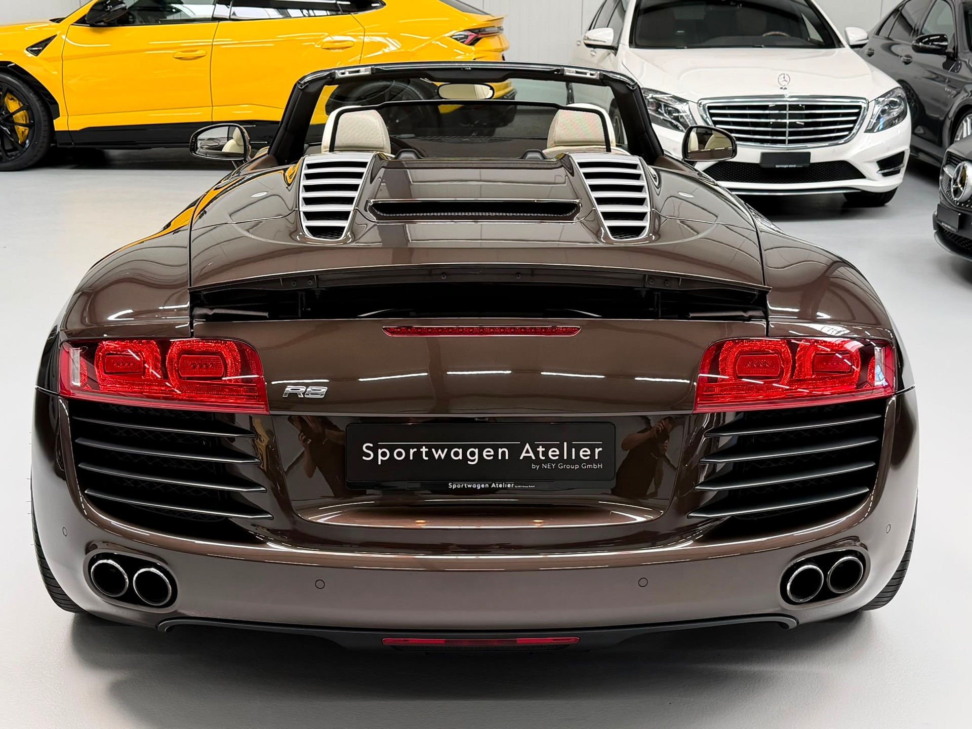 AUDI R8 Spyder 4.2 R-Tronic-image-7