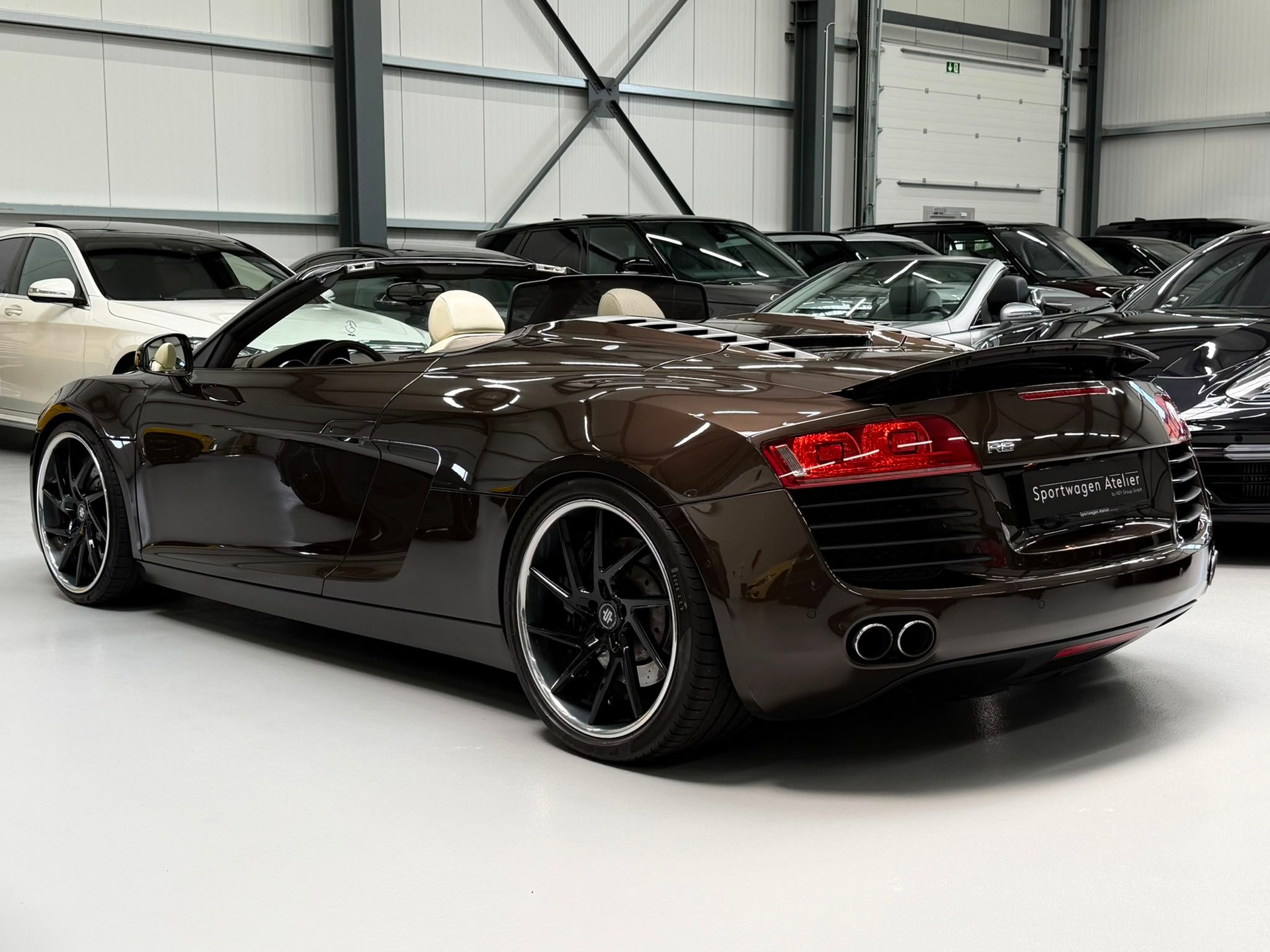 AUDI R8 Spyder 4.2 R-Tronic-image-4