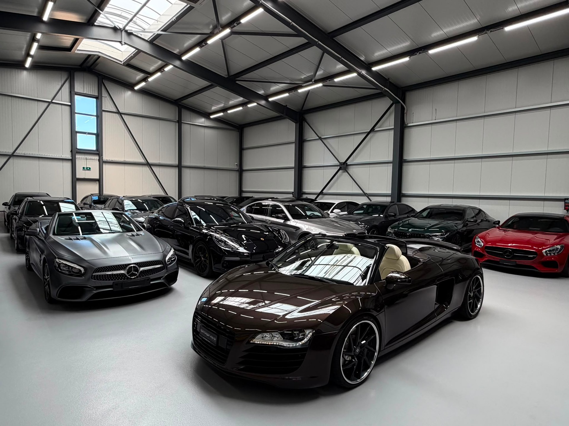 AUDI R8 Spyder 4.2 R-Tronic-image-2