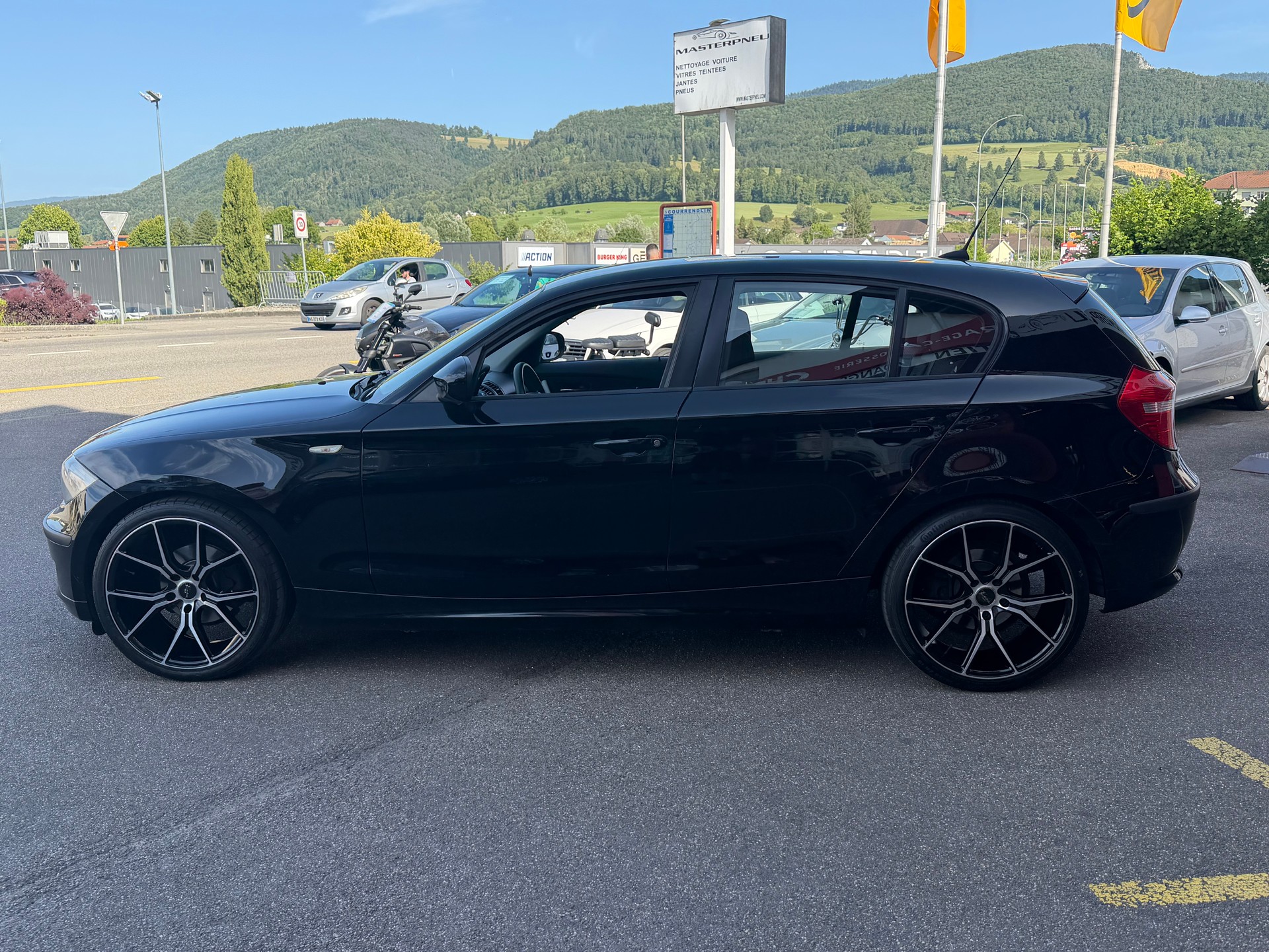 BMW 116i-image-13
