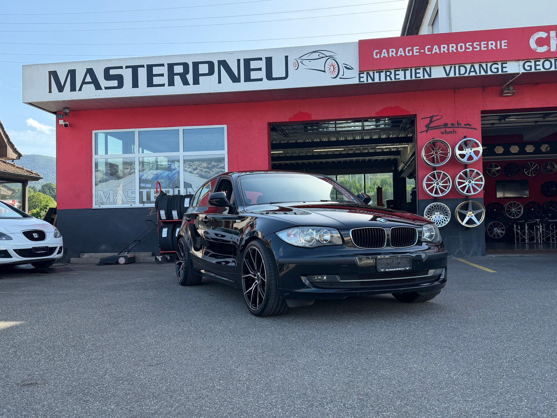 BMW 116i-image-0