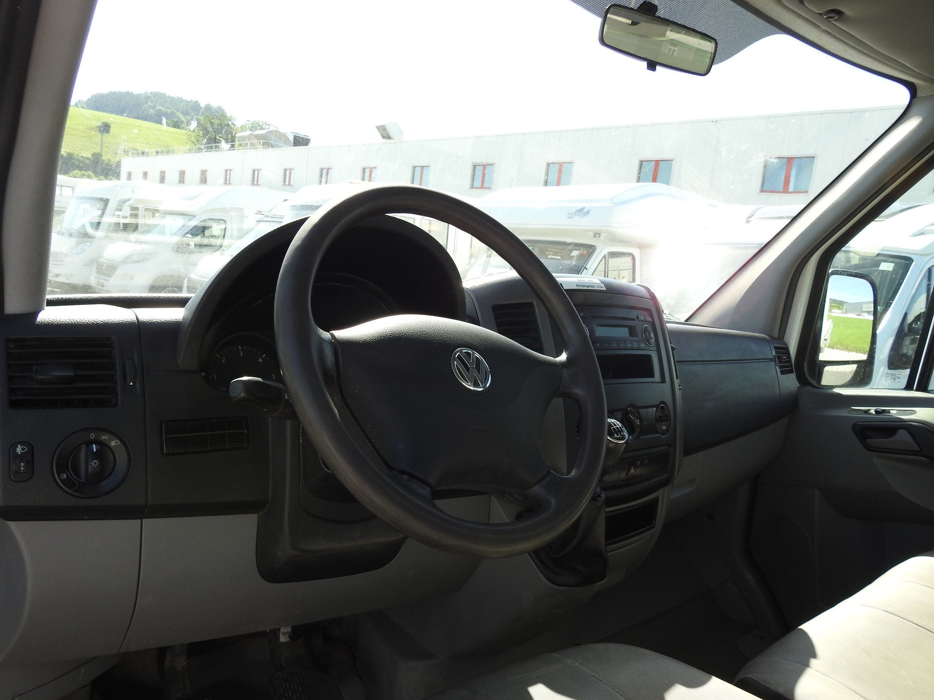 VW Crafter 35 2.0 TDI CR-image-12
