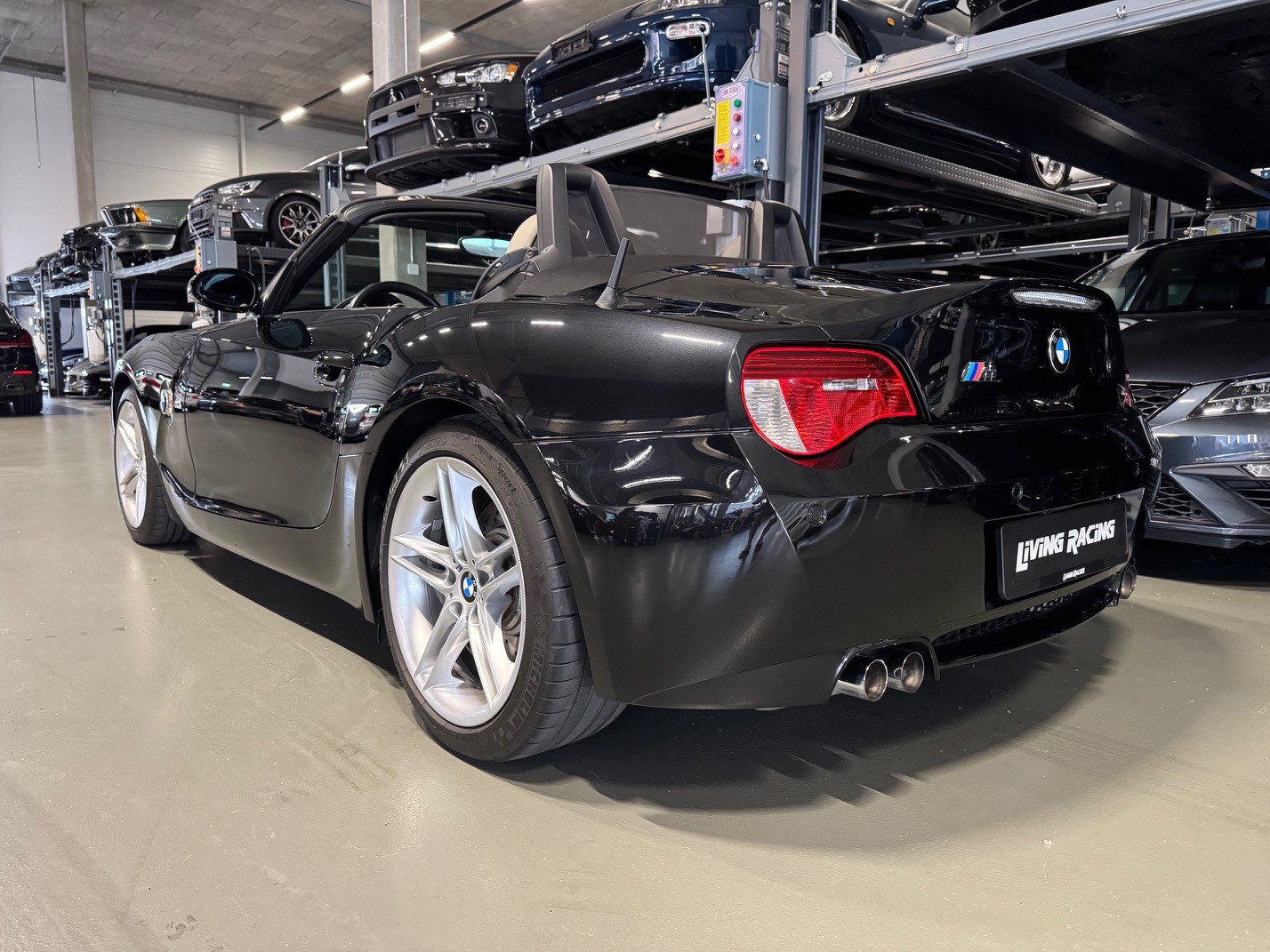BMW Z4 M Roadster-image-2
