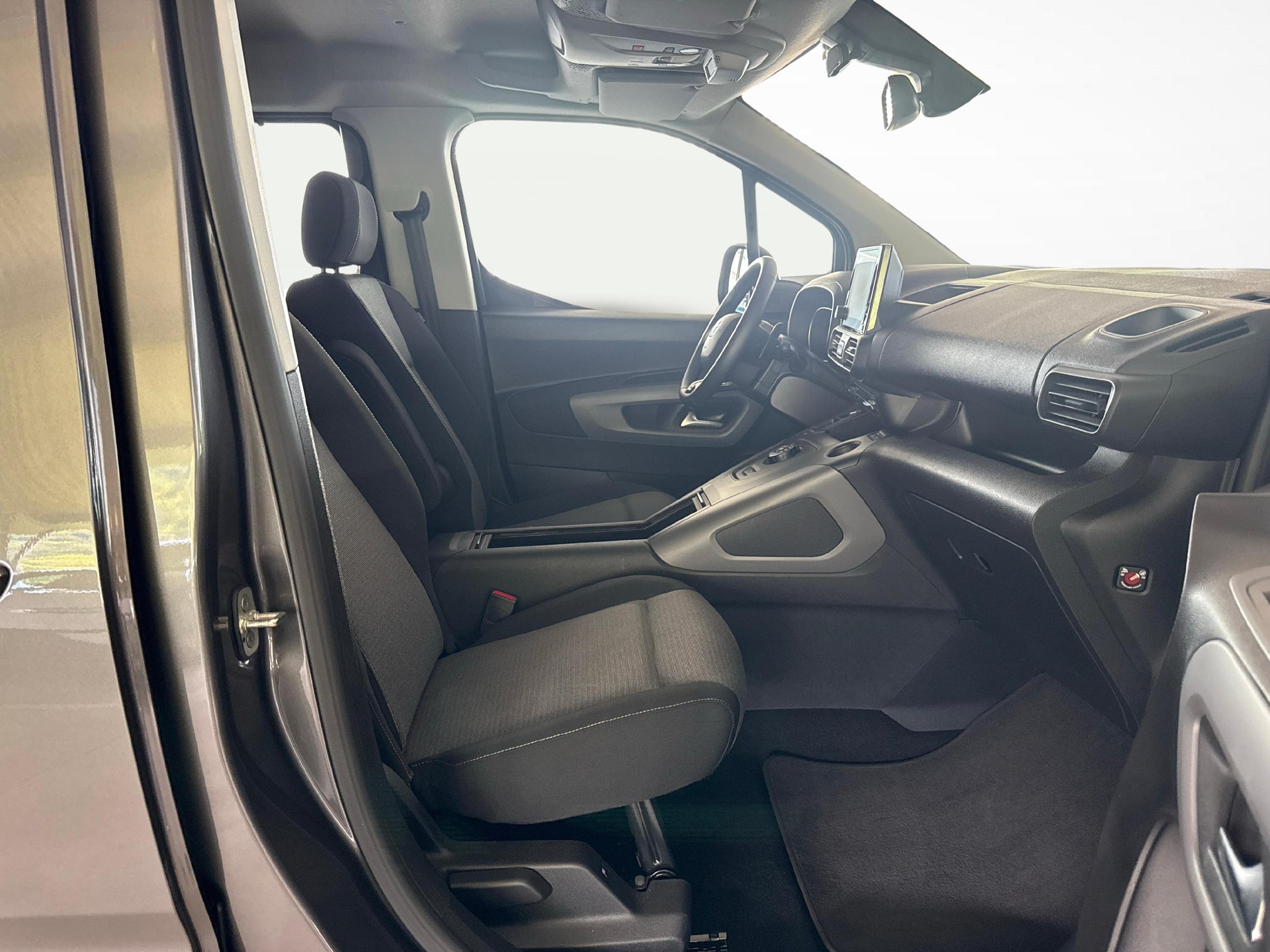 TOYOTA Proace City Verso L2 1.5 HDi 130 Trend-image-8