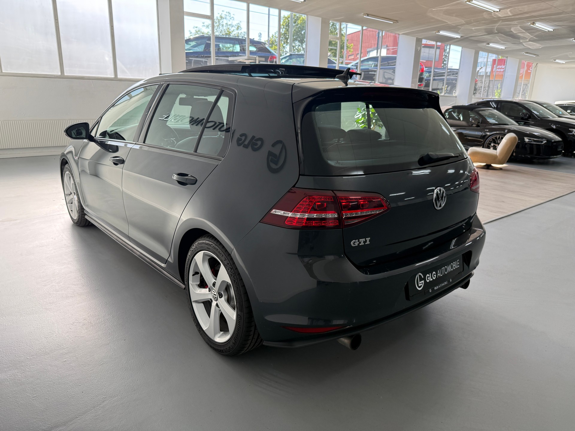 VW Golf 2.0 TSI GTI DSG-image-5