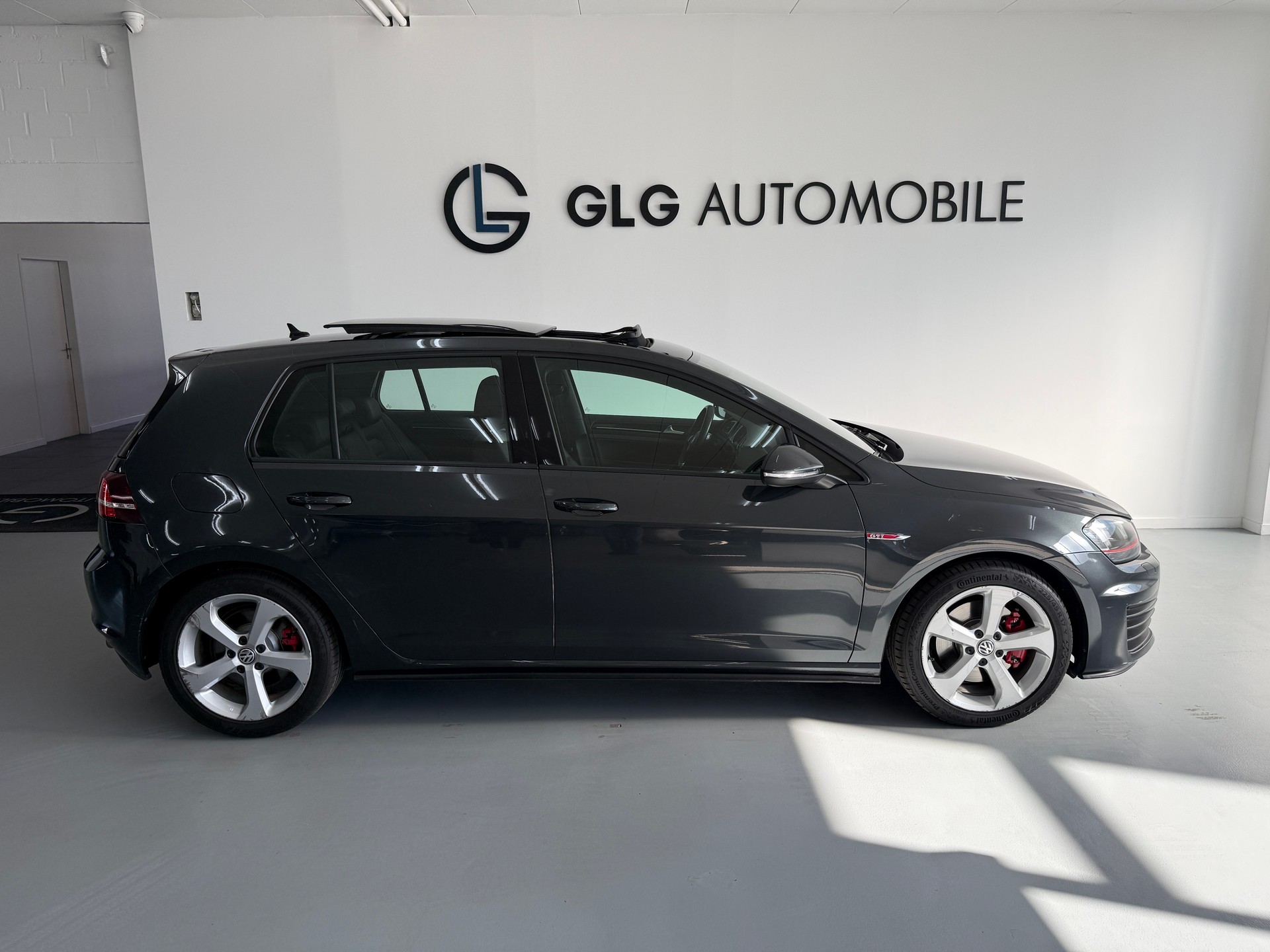 VW Golf 2.0 TSI GTI DSG-image-4