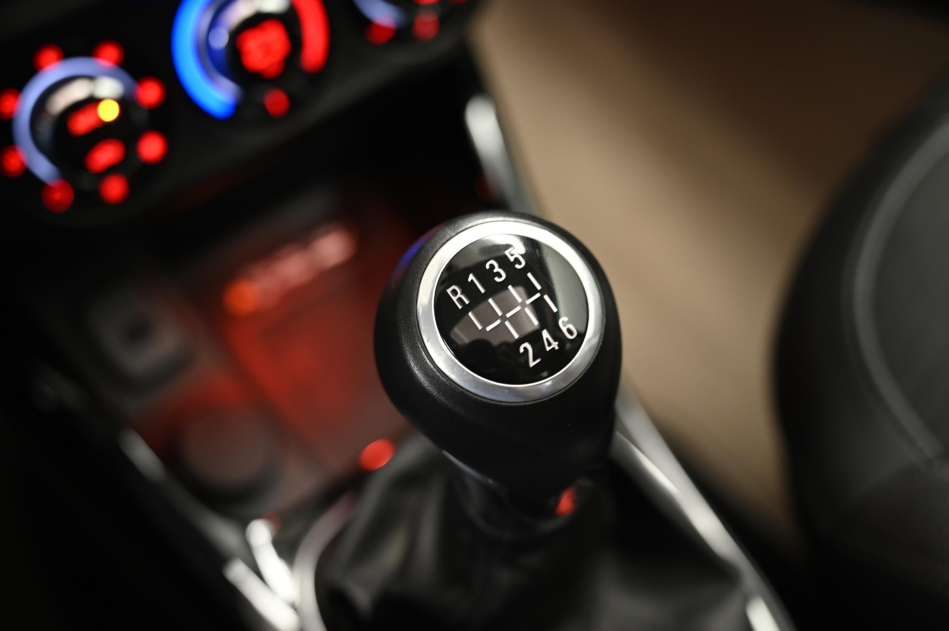 OPEL Adam 1.0i eFLEX Rocks S/S-image-12