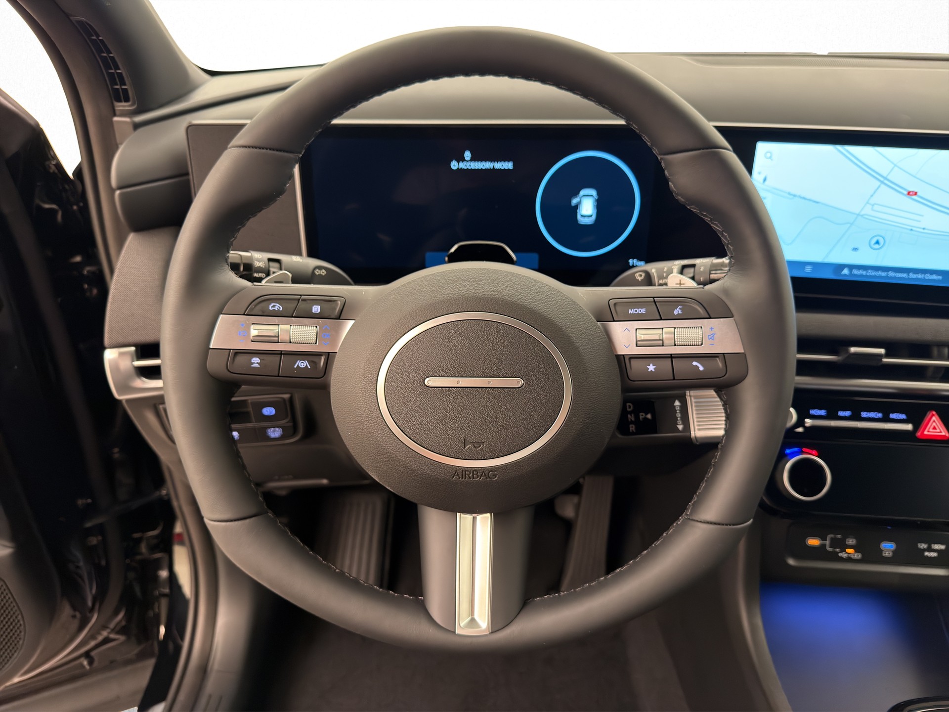 HYUNDAI Tucson 1.6 T-GDi HEV Origo Black Line-image-7