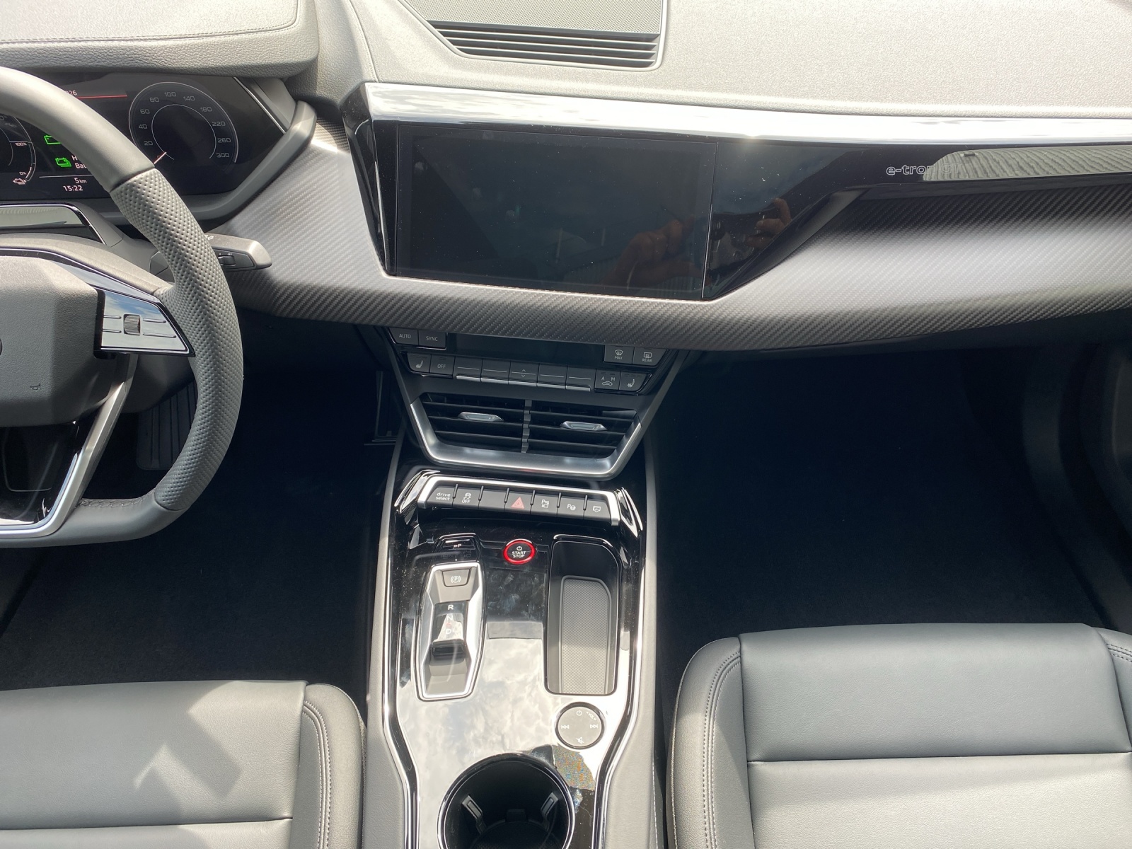 AUDI e-tron GT quattro-image-10