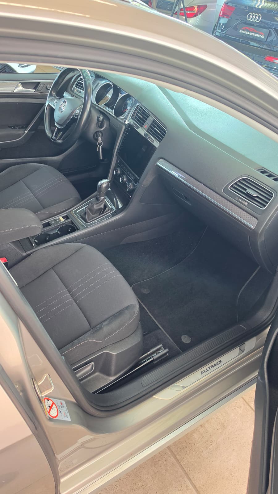 VW Golf 2.0 TDI Alltrack 4Motion DSG, FRISCH AB MFK UND 8-FACH BEREIFT-image-10