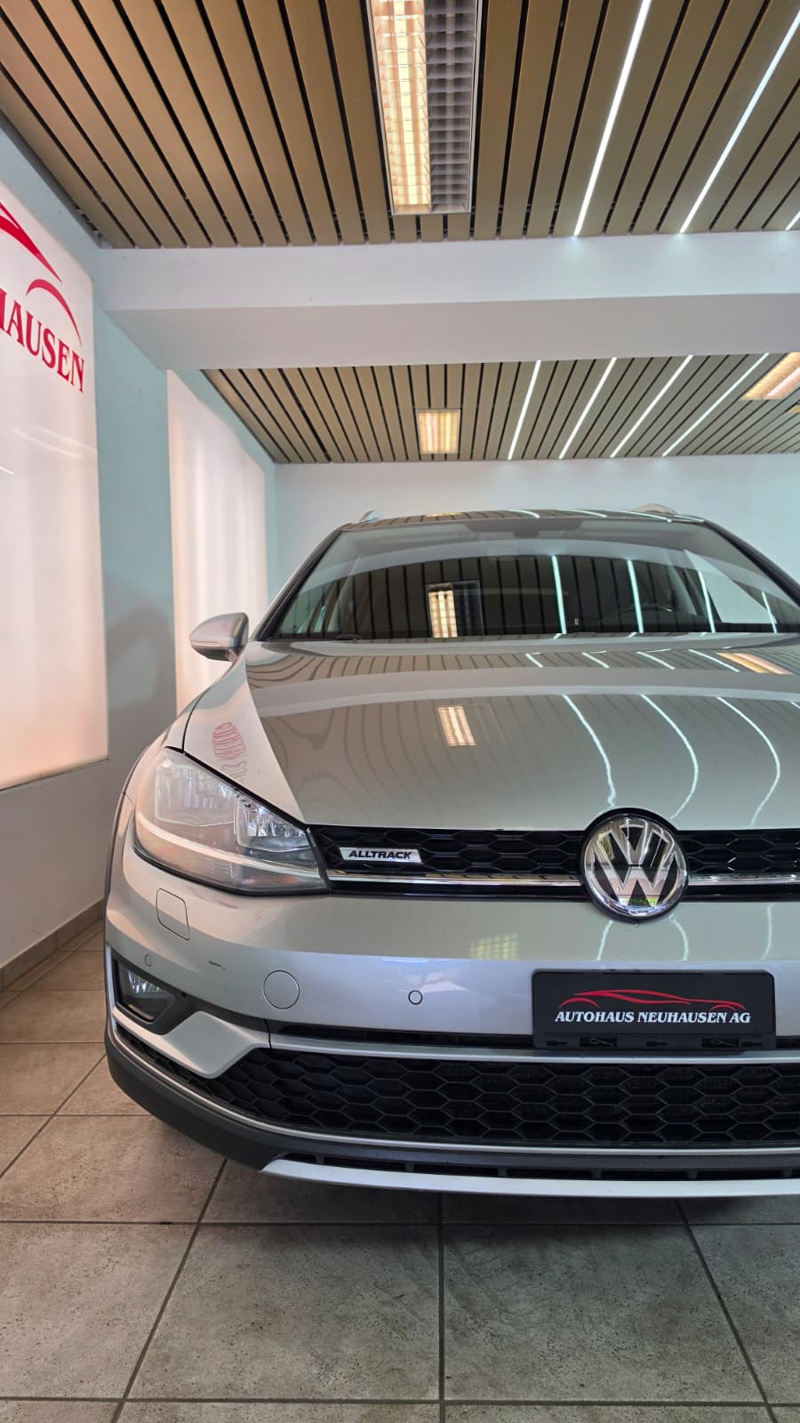 VW Golf 2.0 TDI Alltrack 4Motion DSG, FRISCH AB MFK UND 8-FACH BEREIFT-image-3