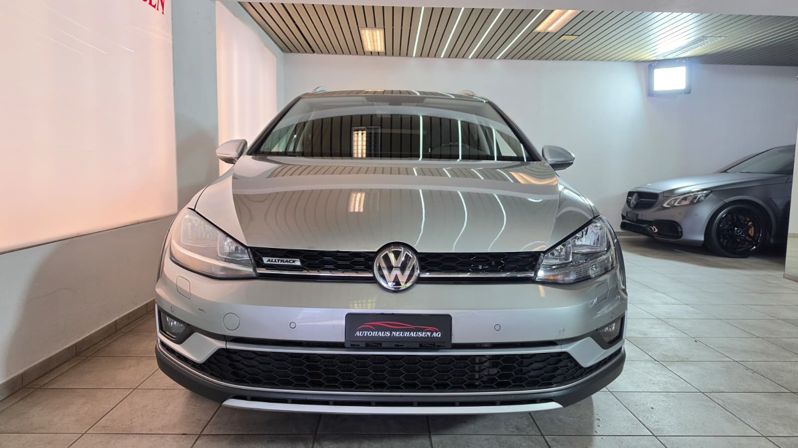 VW Golf 2.0 TDI Alltrack 4Motion DSG, FRISCH AB MFK UND 8-FACH BEREIFT-image-1
