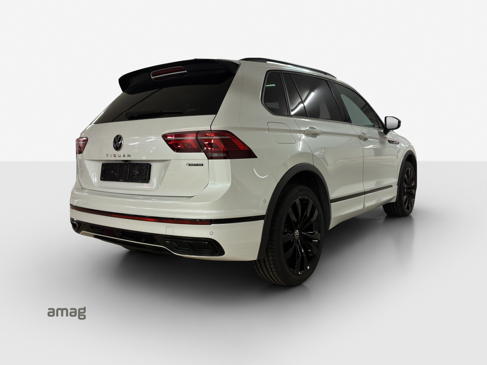 VW Tiguan 2.0TSI R-Line 4Motion DSG-image-4