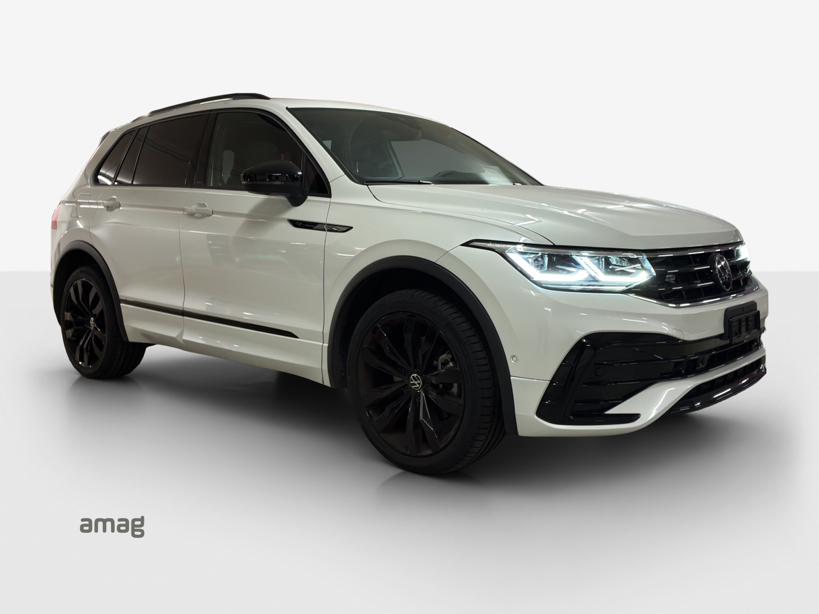 VW Tiguan 2.0TSI R-Line 4Motion DSG-image-5