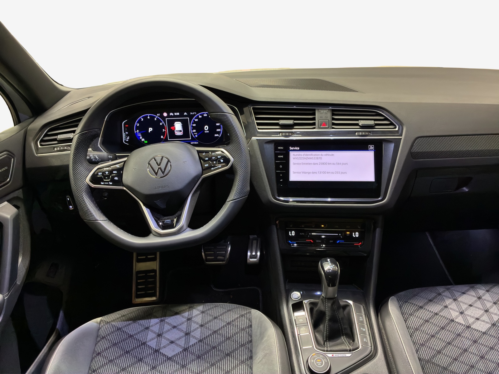 VW Tiguan 2.0TSI R-Line 4Motion DSG-image-8