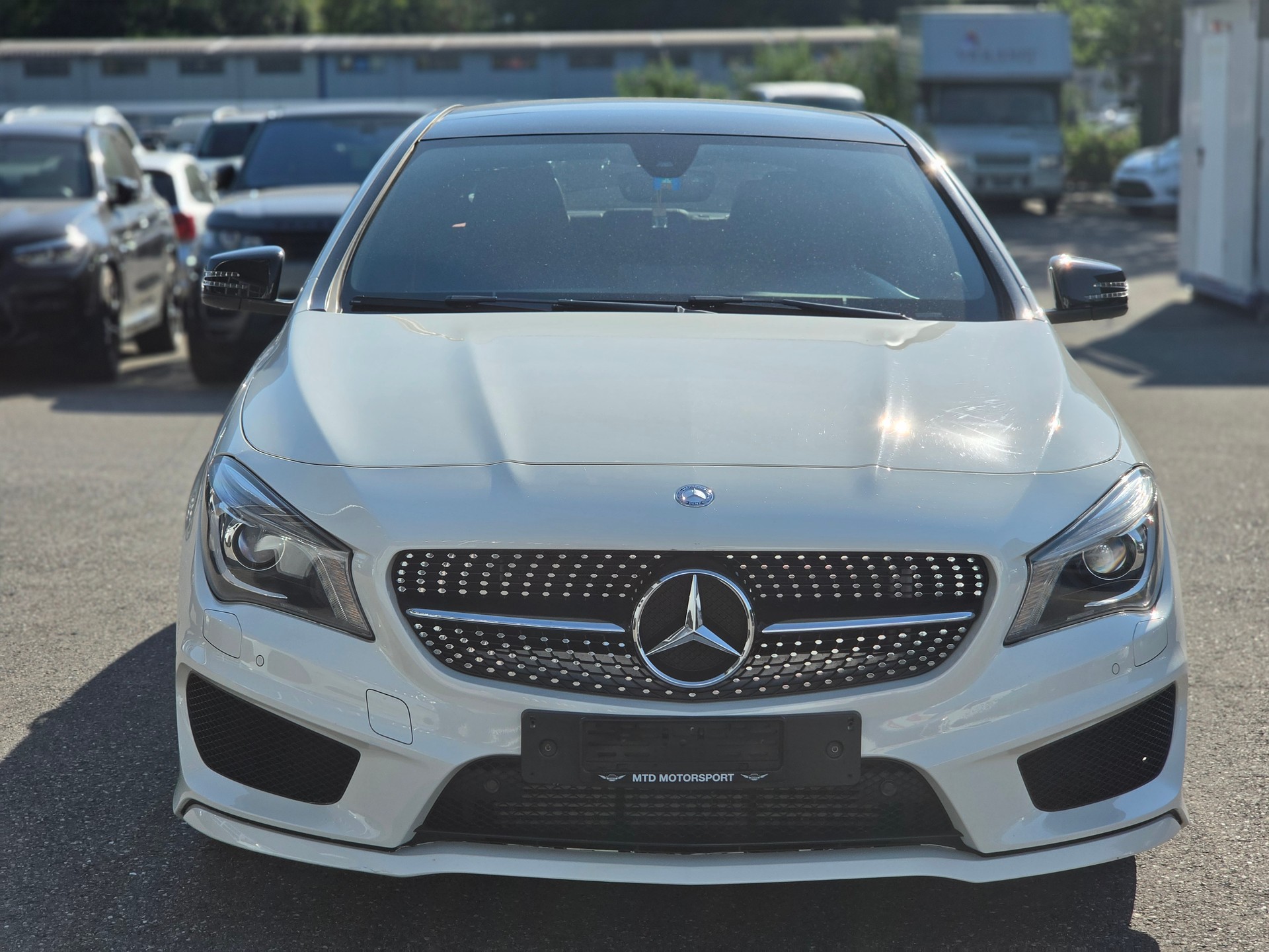 MERCEDES-BENZ CLA 200 AMG Line 7G-DCT-image-1