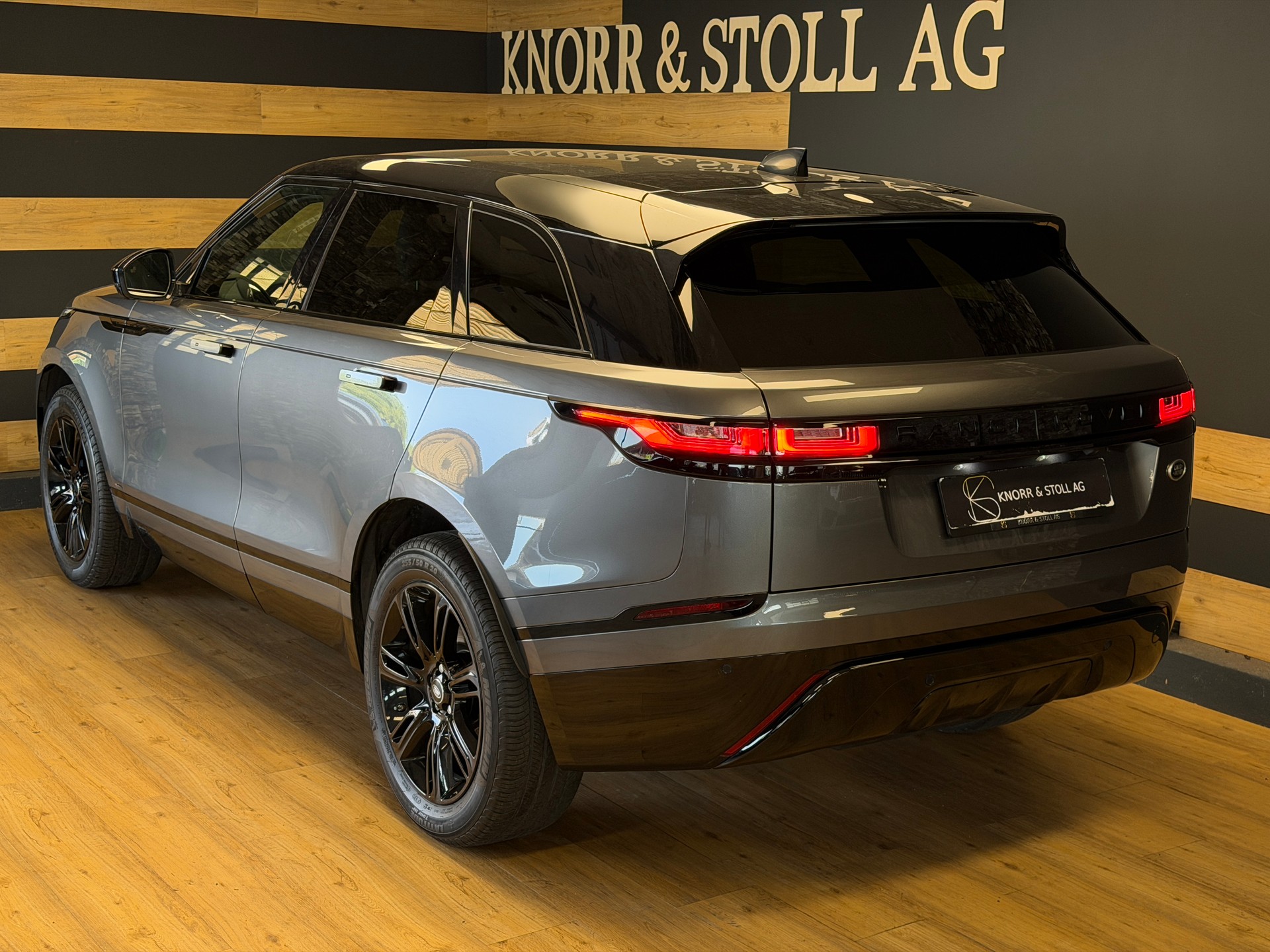 LAND ROVER Range Rover Velar R-Dynamic D 240 SE Automatic-image-15