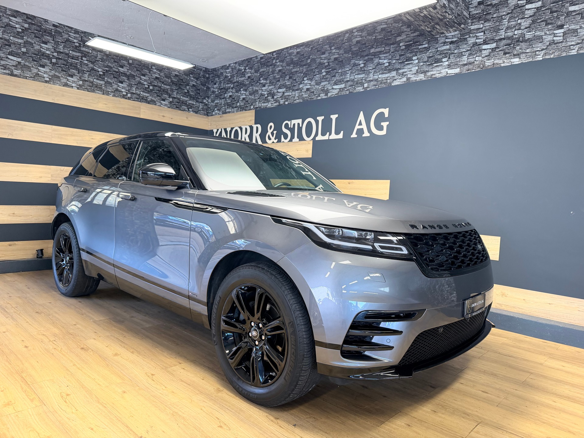 LAND ROVER Range Rover Velar R-Dynamic D 240 SE Automatic-image-0
