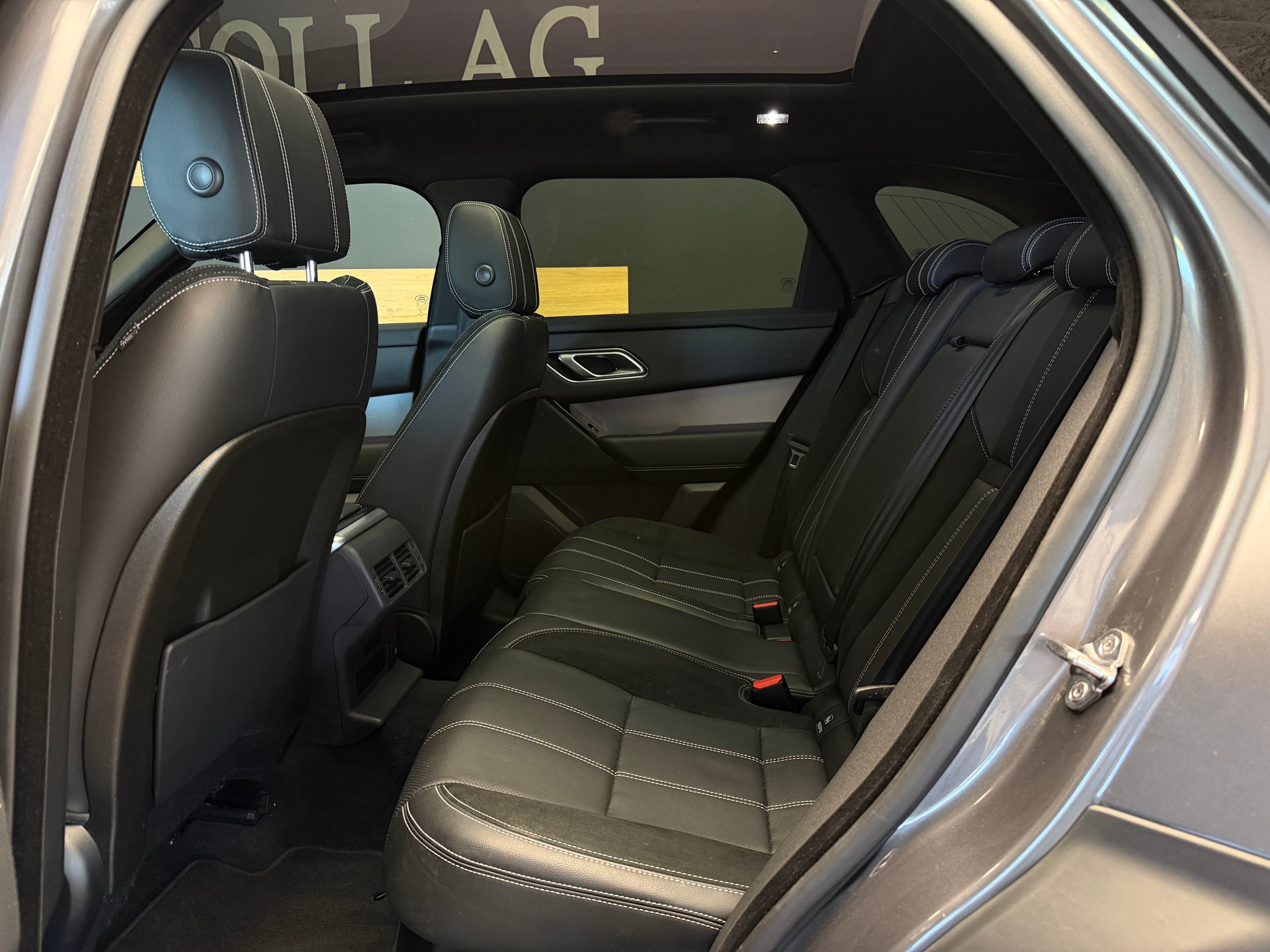 LAND ROVER Range Rover Velar R-Dynamic D 240 SE Automatic-image-18