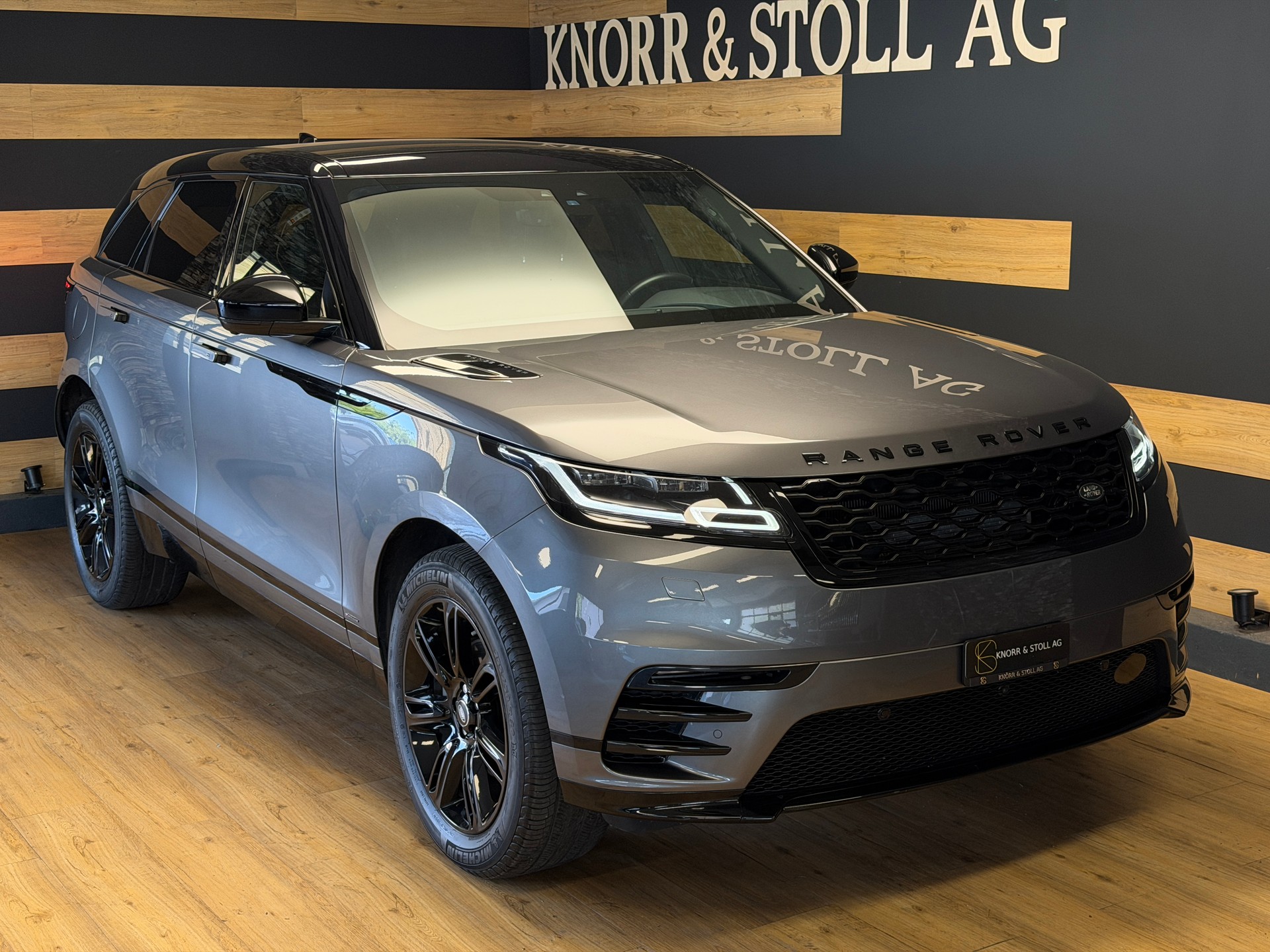 LAND ROVER Range Rover Velar R-Dynamic D 240 SE Automatic-image-12