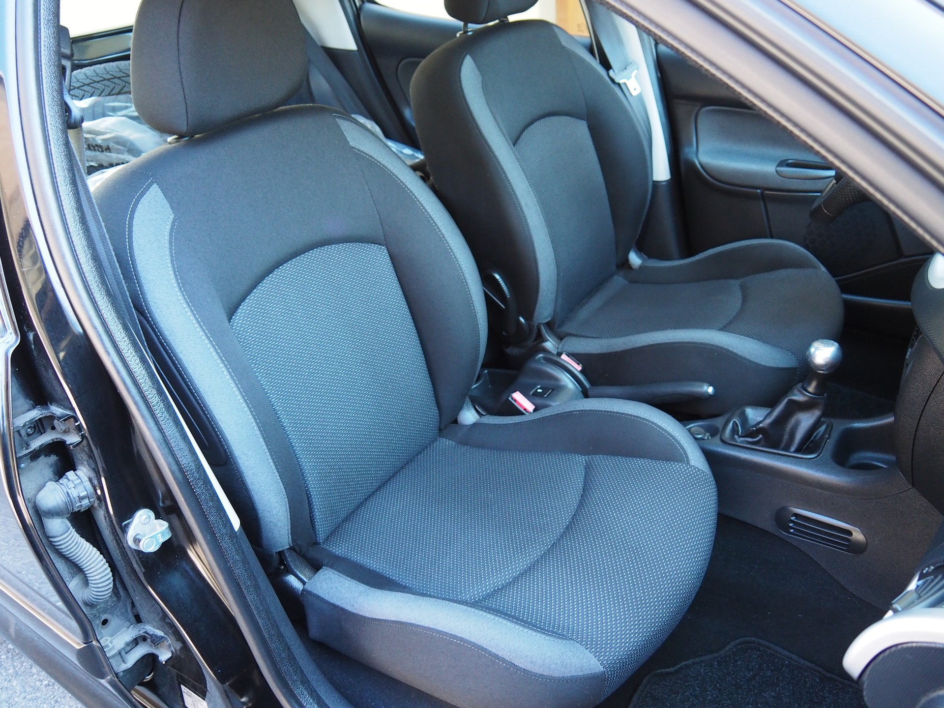 PEUGEOT 206+ 1.4 Trendy-image-13