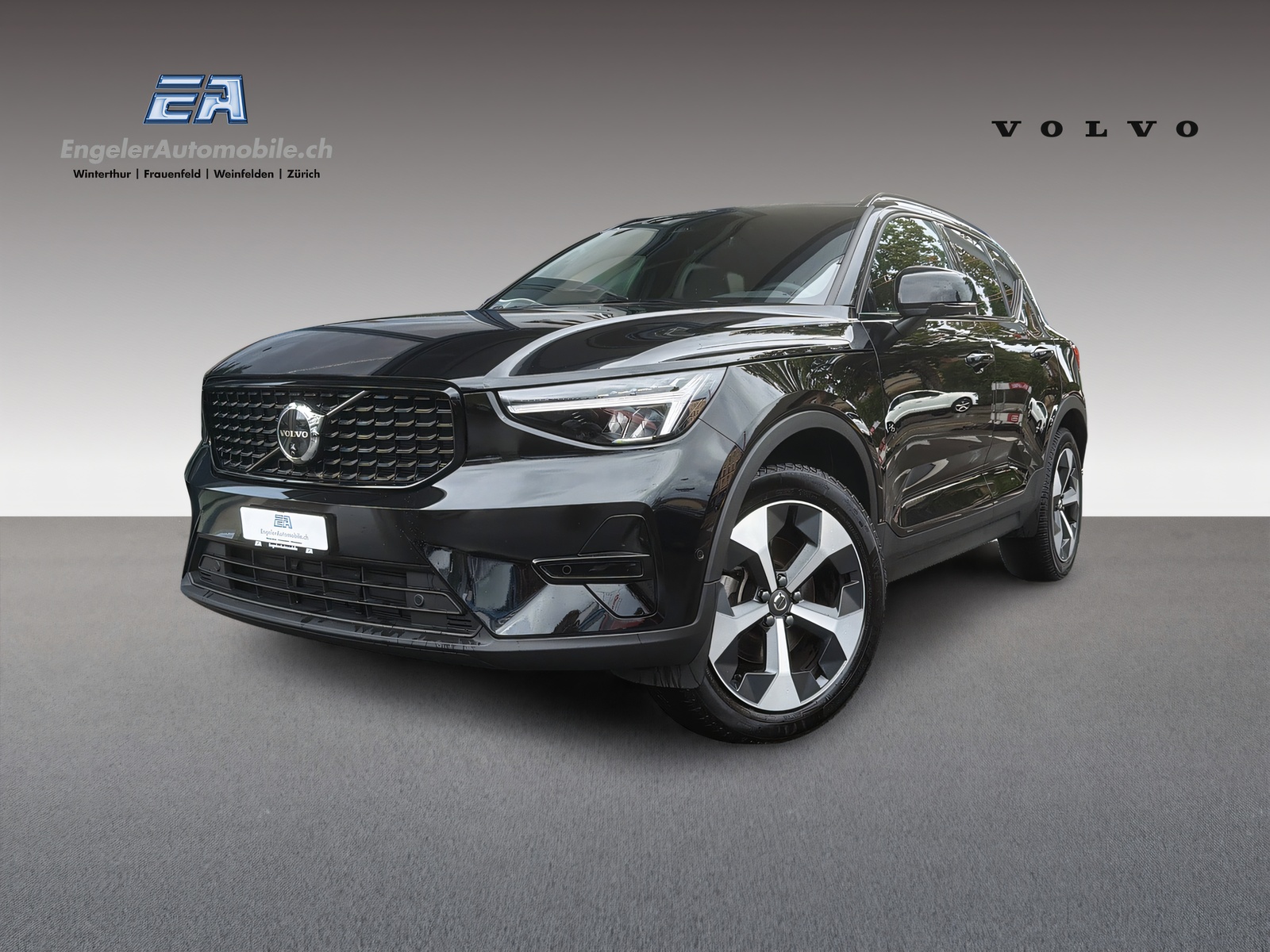 VOLVO XC40 2.0 B4 MH Plus Dark-image-0
