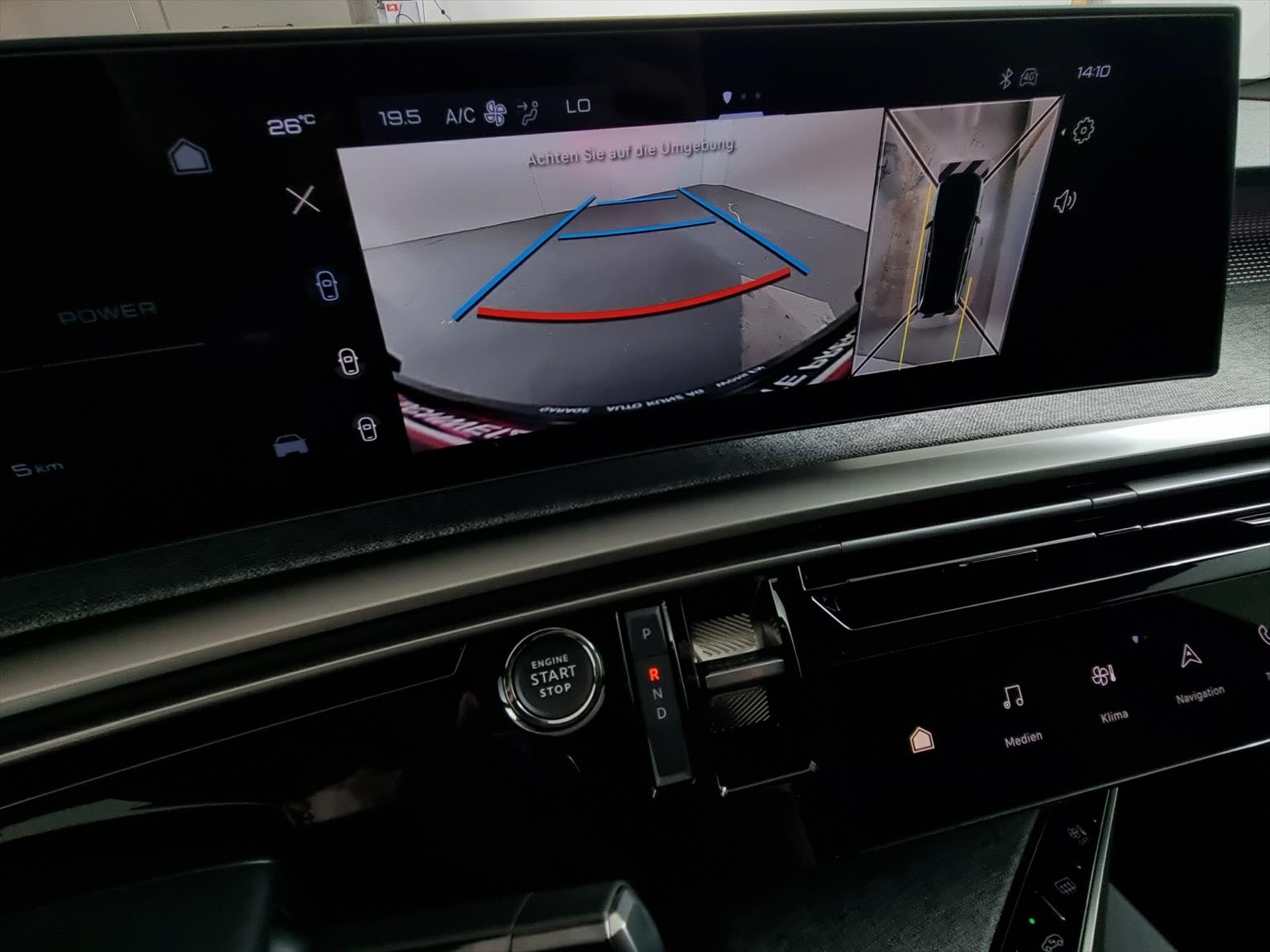 PEUGEOT 5008 GT Exclusive AWD 73kWh 7-Plätzer-image-15