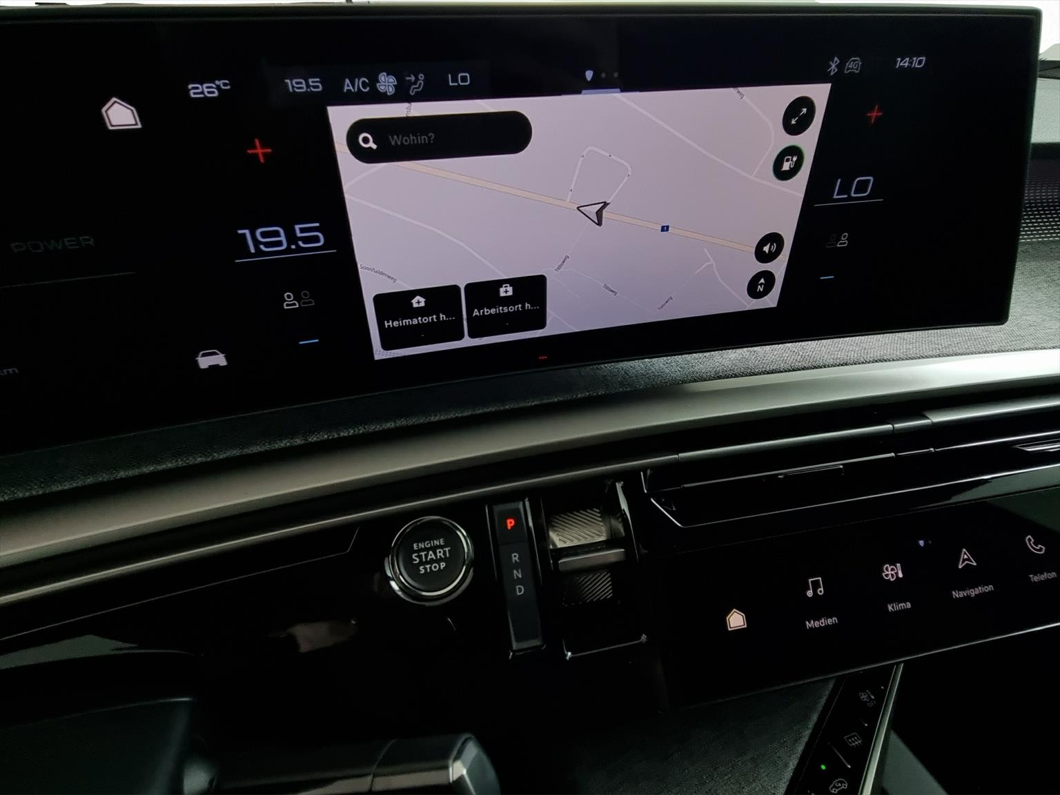 PEUGEOT 5008 GT Exclusive AWD 73kWh 7-Plätzer-image-14