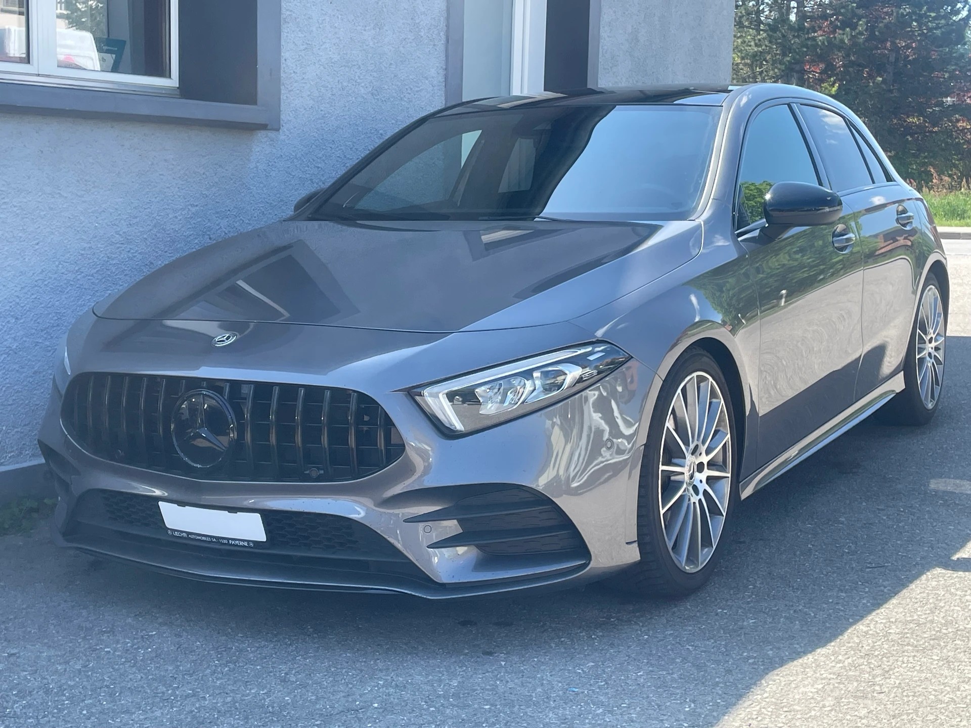 MERCEDES-BENZ A 250 AMG Line 7G-DCT-image-1