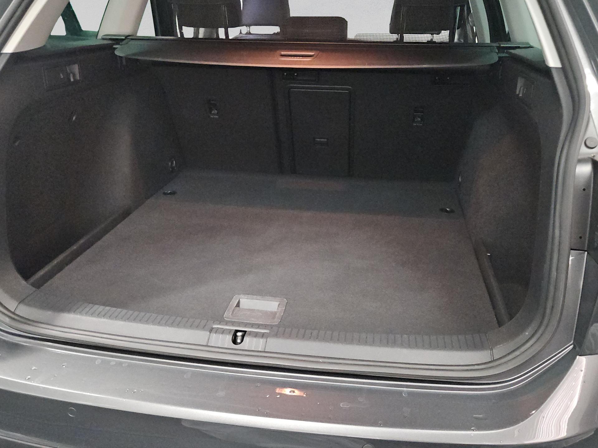 VW Golf 2.0 TDI Alltrack 4Motion DSG-image-15