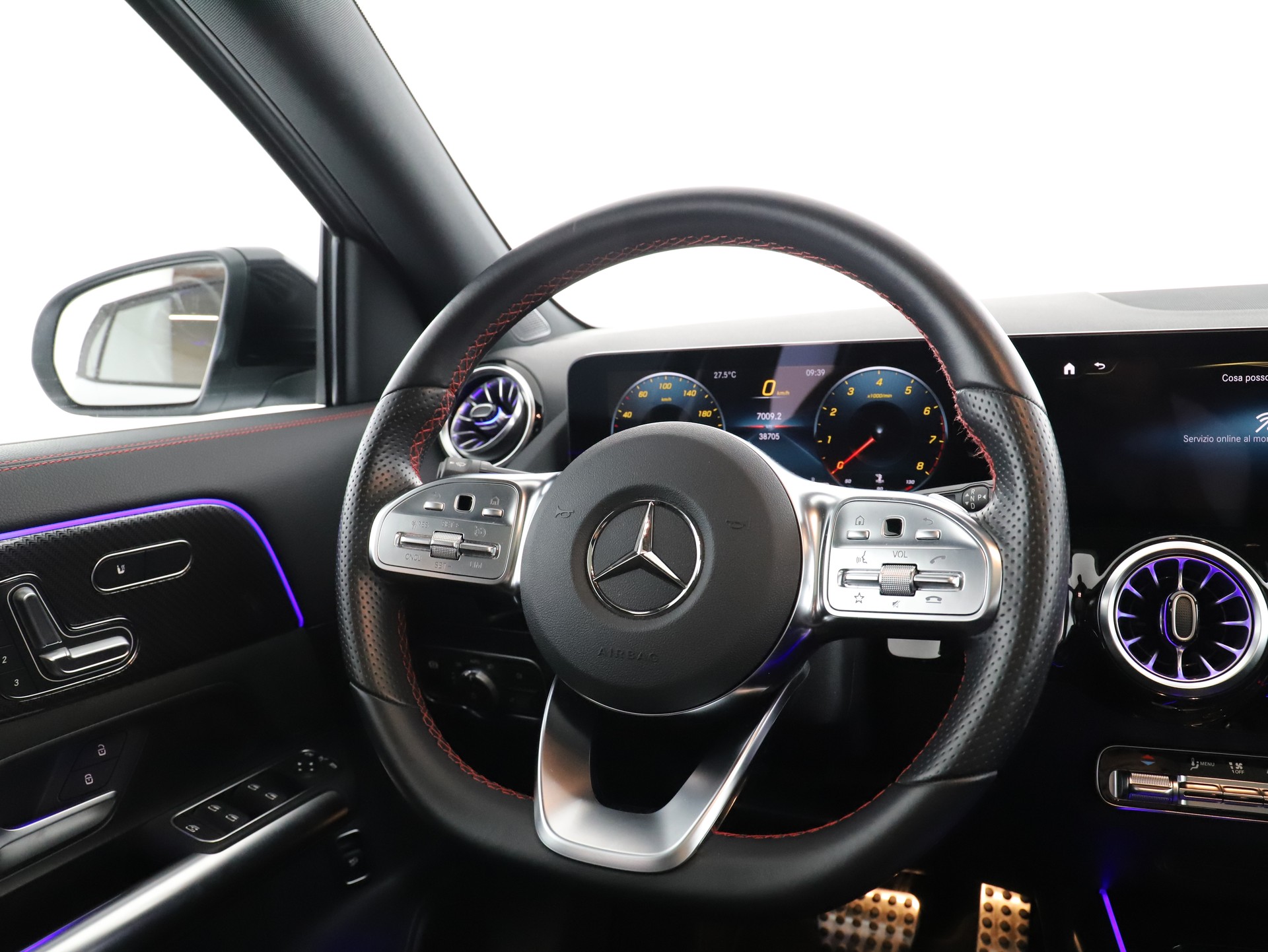 MERCEDES-BENZ GLA 200 4M AMG Line 8G-D-image-11