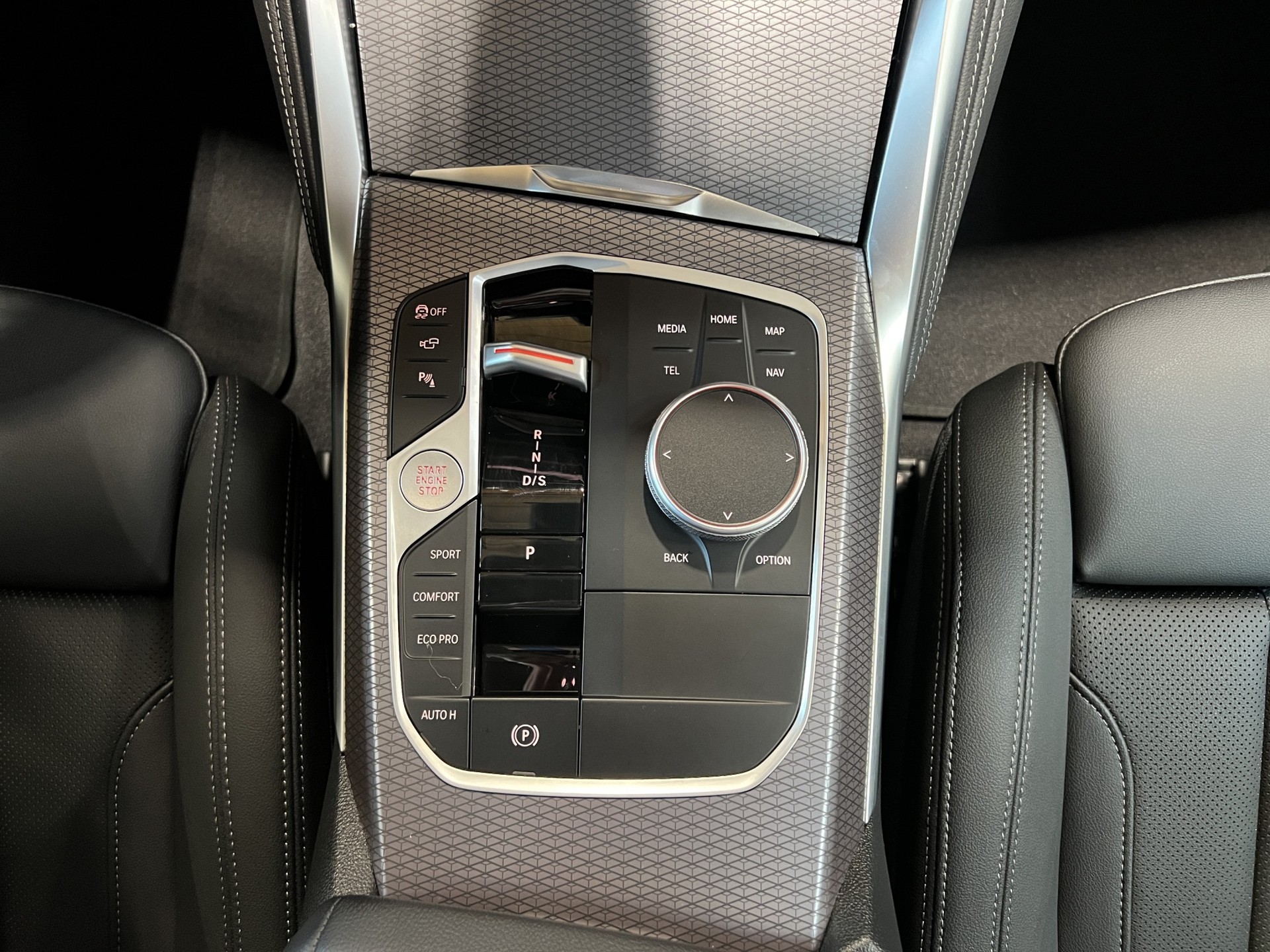 BMW 420d xDrive Gran Coupé-image-9