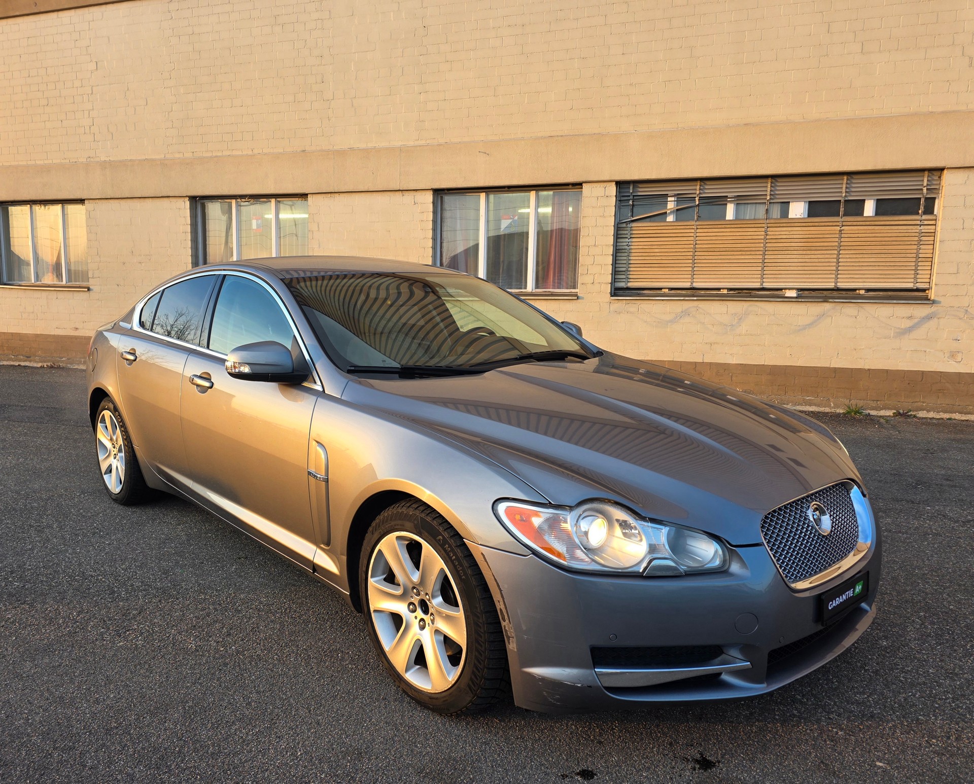 JAGUAR XF 2.7d V6 Premium Luxury-image-1