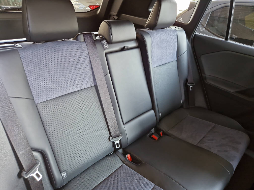 TOYOTA RAV-4 2.5 Plug-In-Hybrid Style 48167/001-image-10
